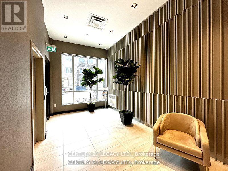 1216 - 60 Honeycrisp Crescent, Vaughan, Ontario  L4K 0N5 - Photo 17 - N12501582