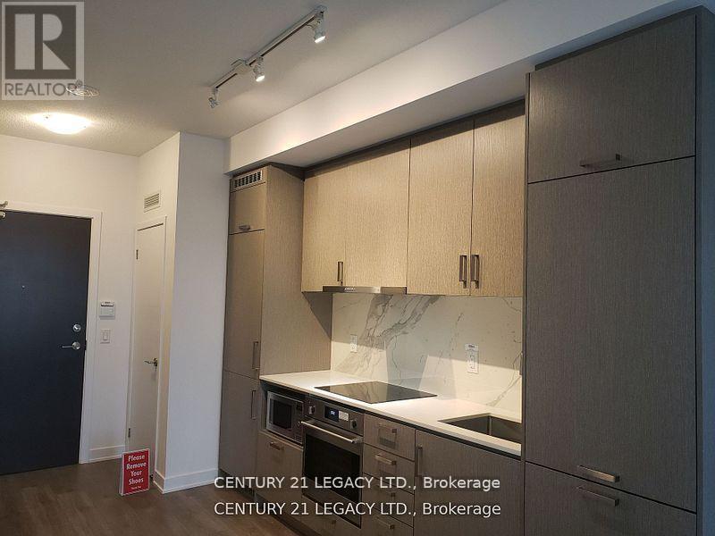 1216 - 60 Honeycrisp Crescent, Vaughan, Ontario  L4K 0N5 - Photo 4 - N12501582