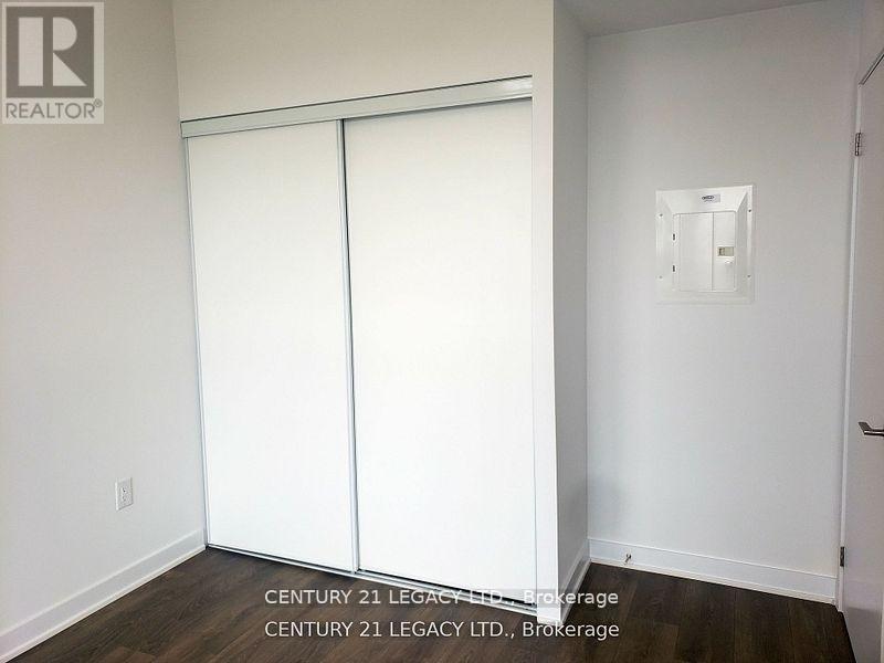 1216 - 60 Honeycrisp Crescent, Vaughan, Ontario  L4K 0N5 - Photo 8 - N12501582