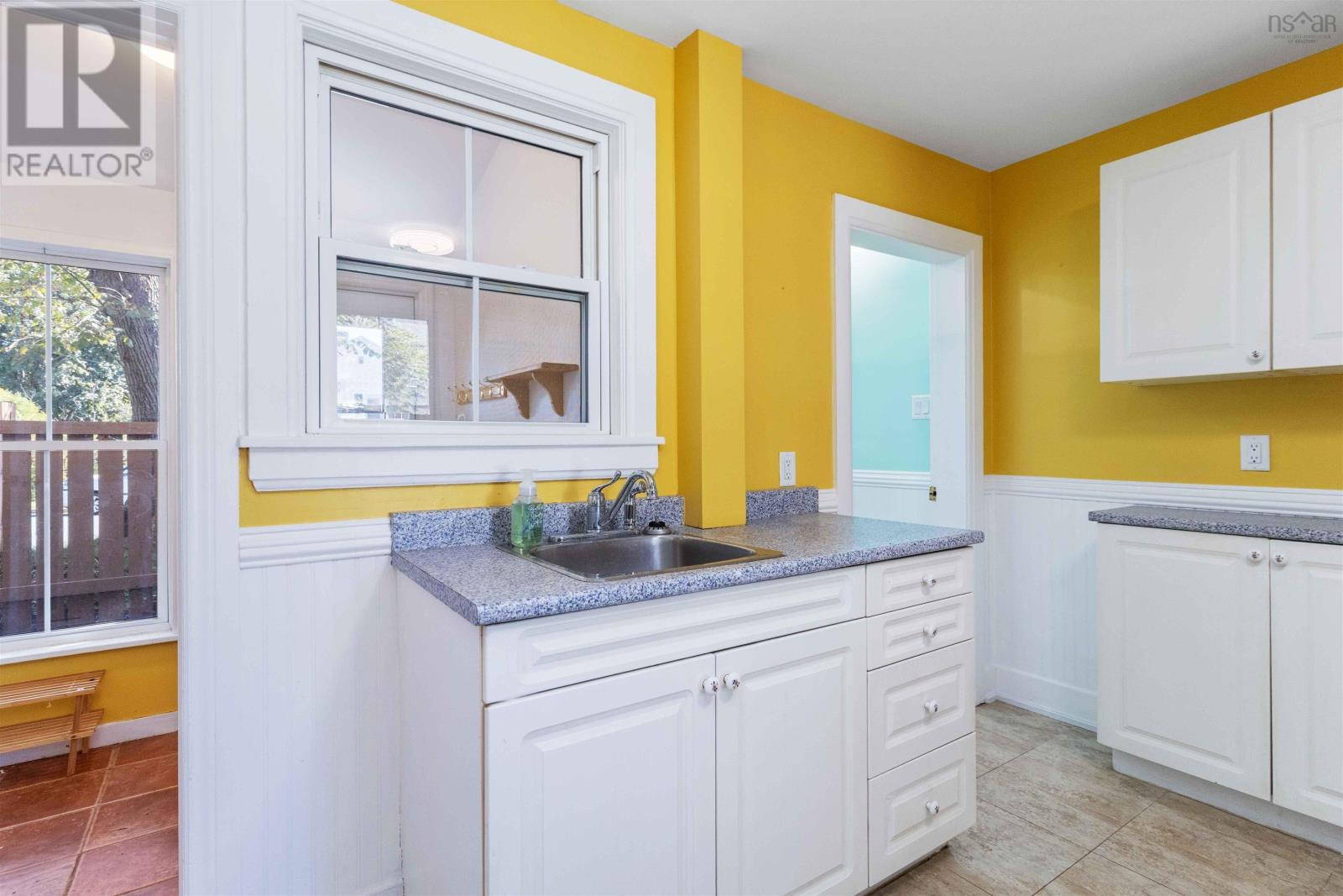 132 Victoria Road, Dartmouth, Nova Scotia  B3A 1V6 - Photo 7 - 202524692