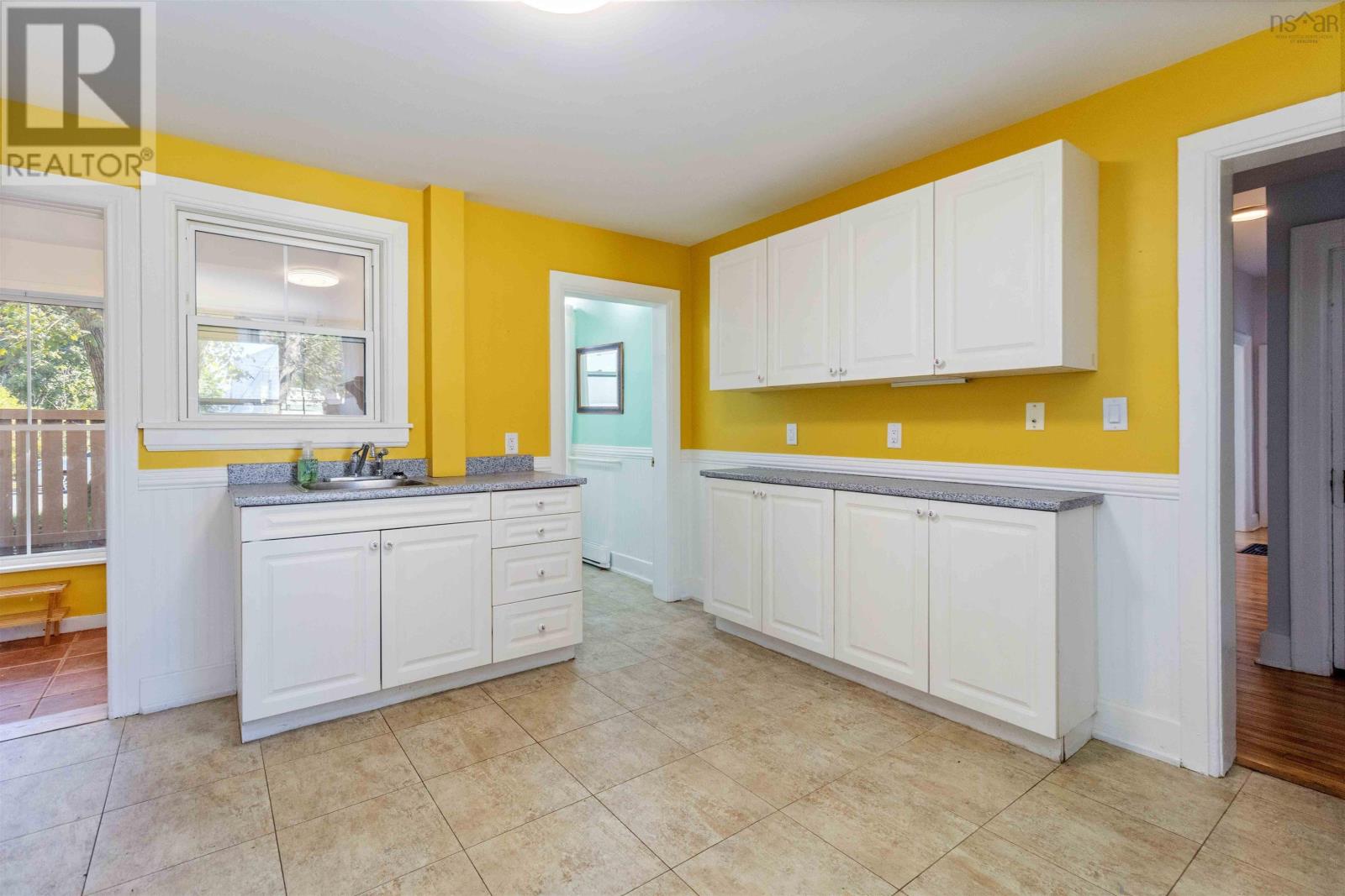 132 Victoria Road, Dartmouth, Nova Scotia  B3A 1V6 - Photo 5 - 202524692