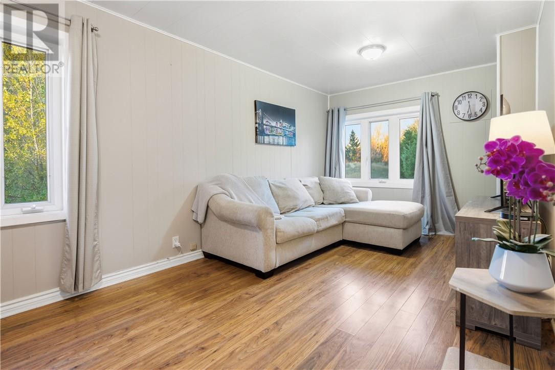 22 Beech Street, Garson, Ontario P3L 1B2 - Photo 11 - 2125462