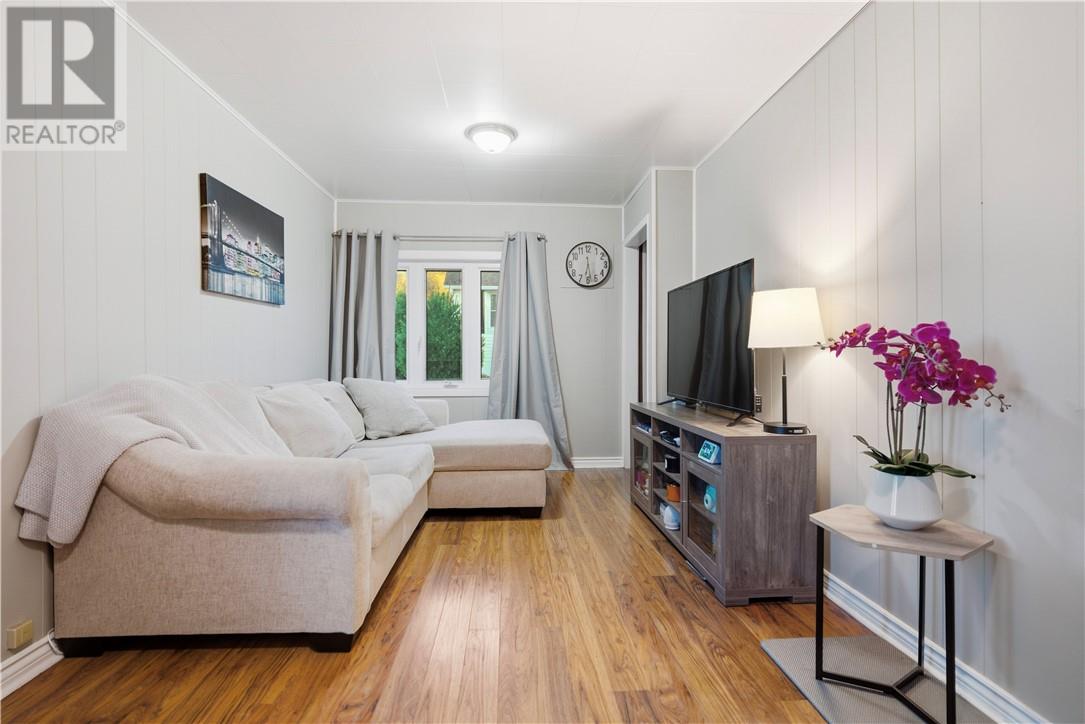 22 Beech Street, Garson, Ontario P3L 1B2 - Photo 8 - 2125462