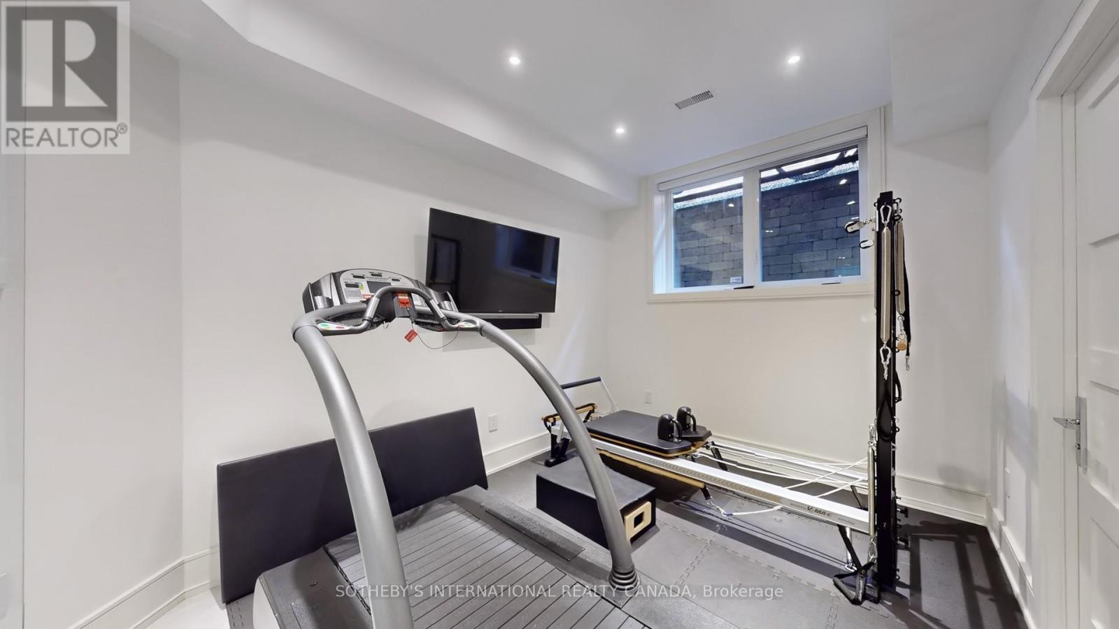 77 Bannatyne Drive, Toronto, Ontario  M2L 2P2 - Photo 44 - C12392684