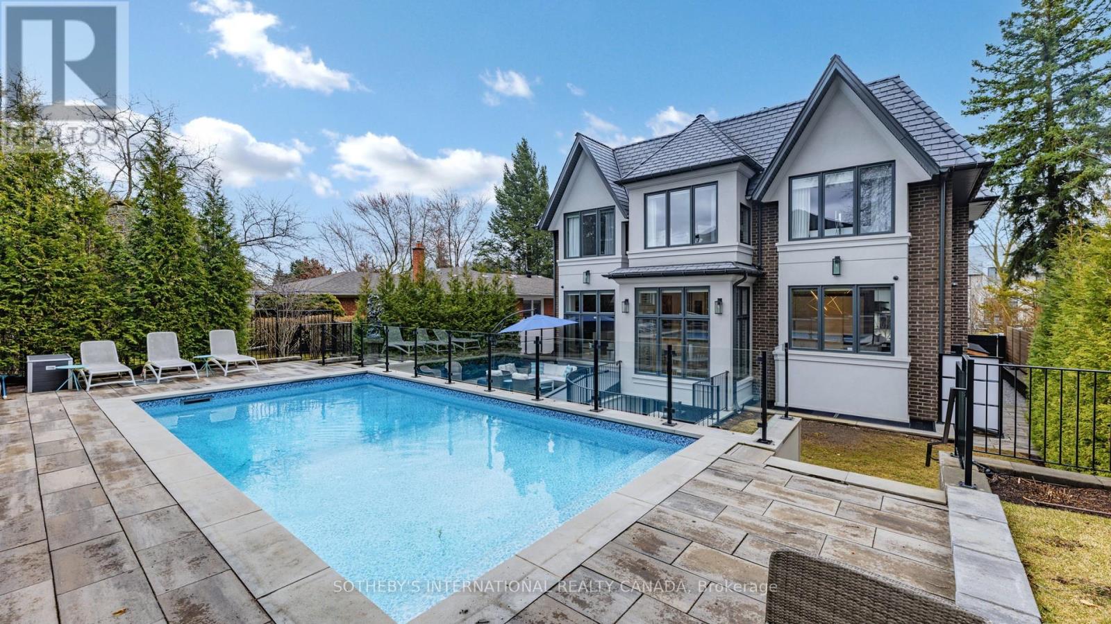 77 Bannatyne Drive, Toronto, Ontario  M2L 2P2 - Photo 48 - C12392684