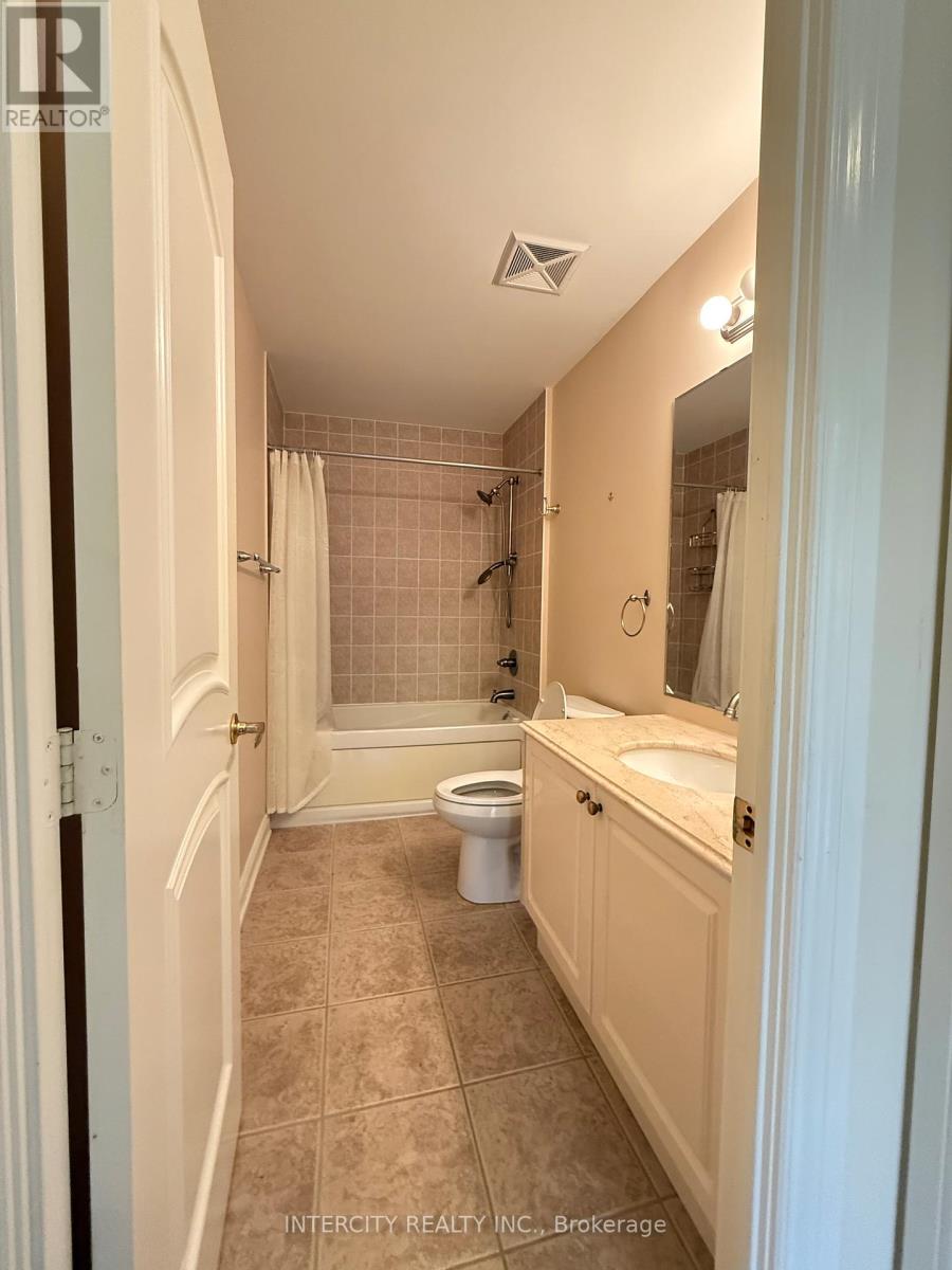 212 - 9225 Jane Street, Vaughan, Ontario  L6A 0J7 - Photo 11 - N12488240