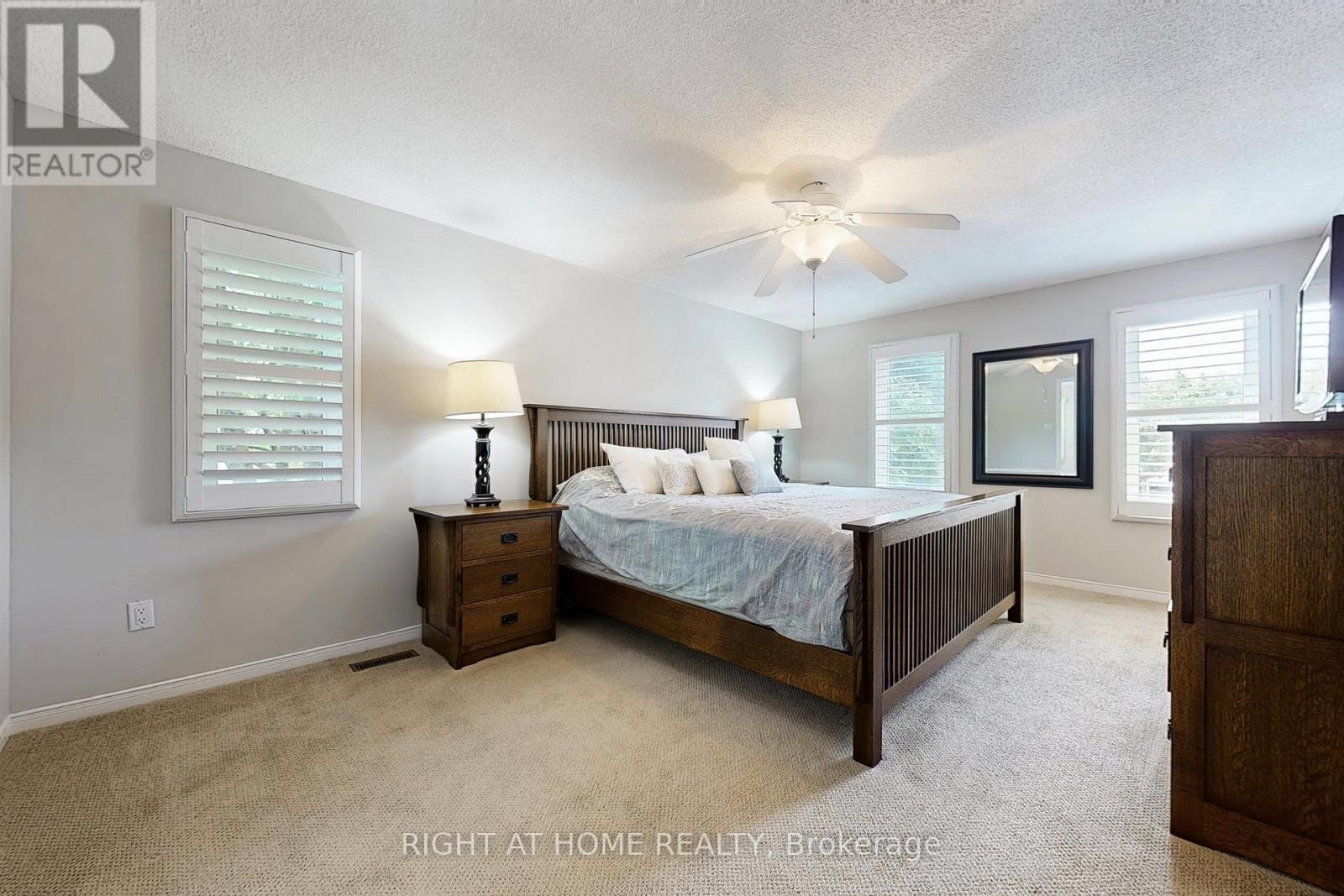 363 Crossland Gate, Newmarket, Ontario  L3X 1B5 - Photo 18 - N12494122