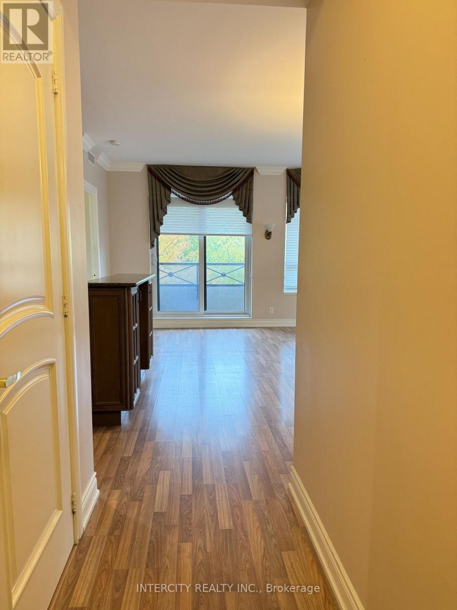 212 - 9225 Jane Street, Vaughan, Ontario  L6A 0J7 - Photo 10 - N12488240