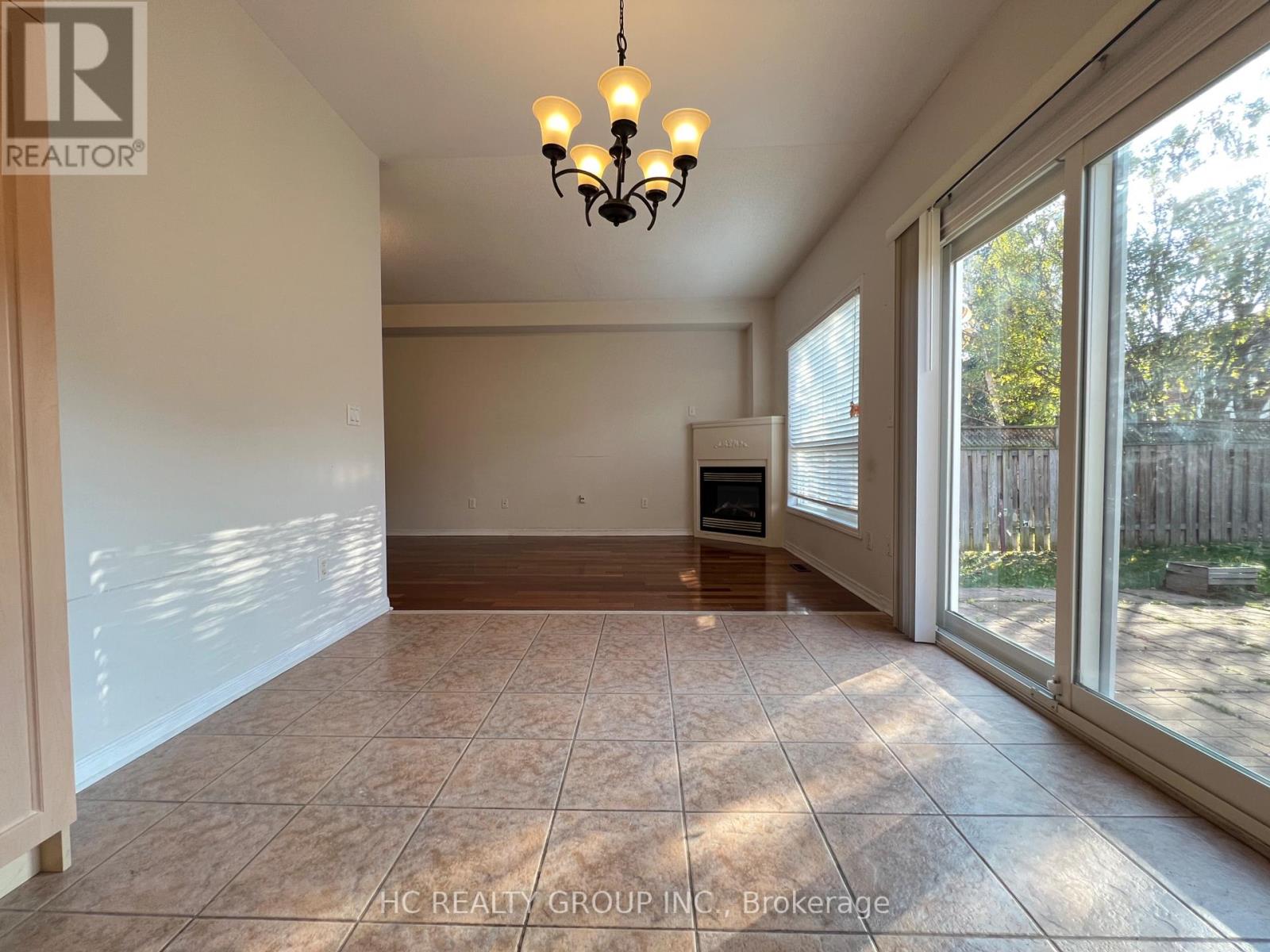 16 Vecchia Street, Markham, Ontario  L6E 1P4 - Photo 7 - N12501044