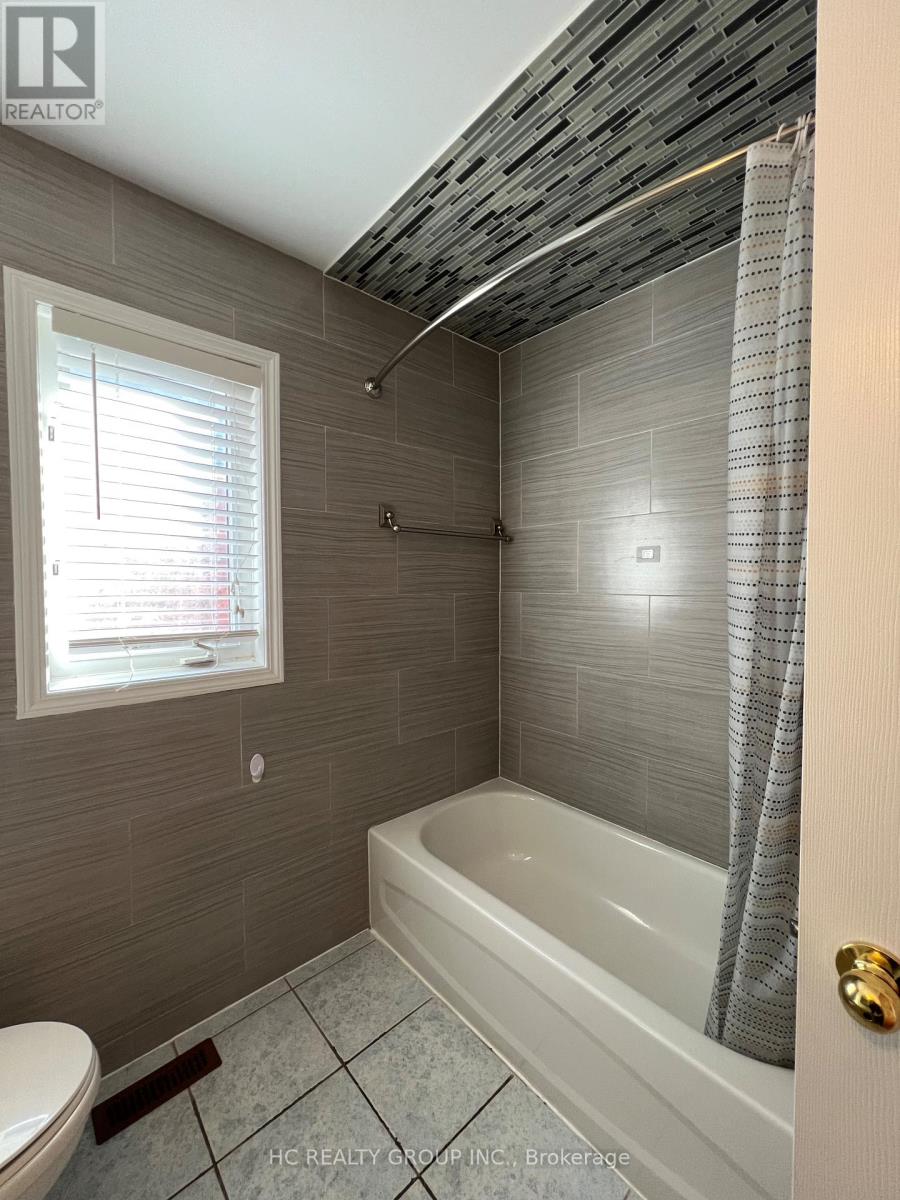 16 Vecchia Street, Markham, Ontario  L6E 1P4 - Photo 16 - N12501044