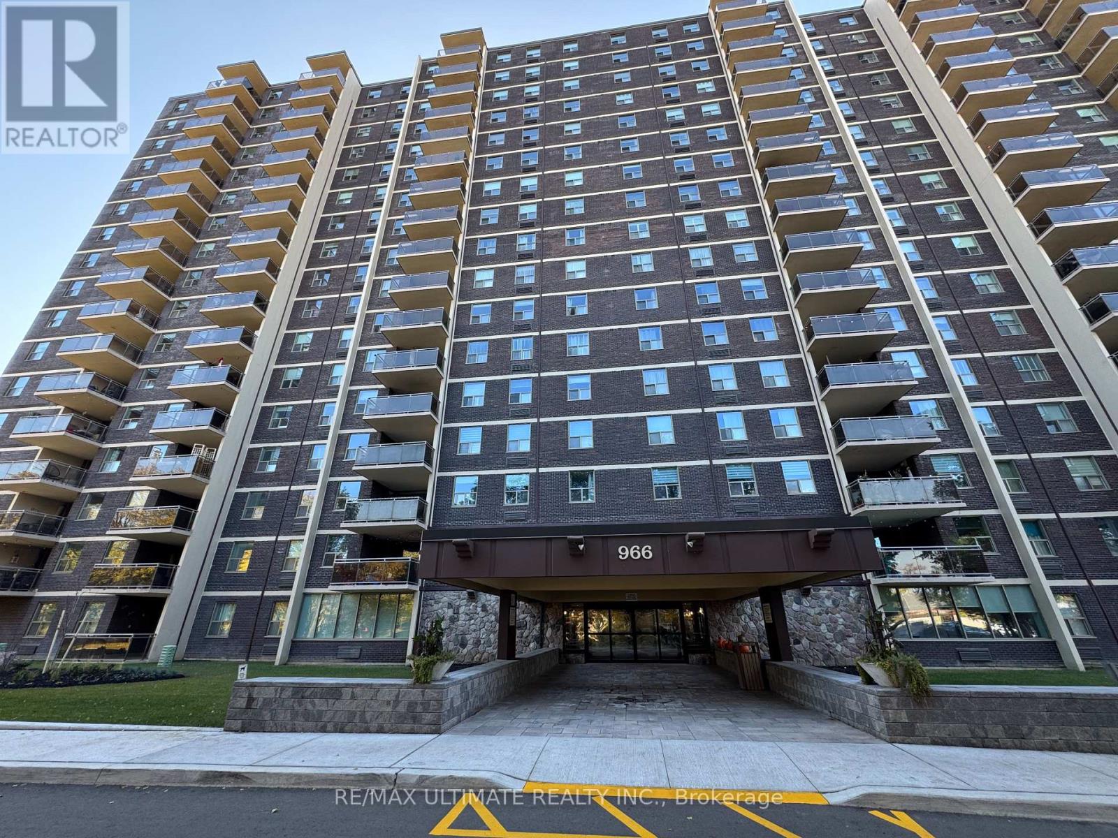 1004 - 966 INVERHOUSE DRIVE, Mississauga, Ontario