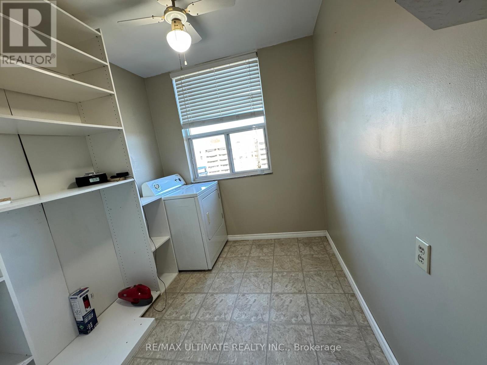 1004 - 966 Inverhouse Drive, Mississauga, Ontario  L5J 4B6 - Photo 13 - W12501588