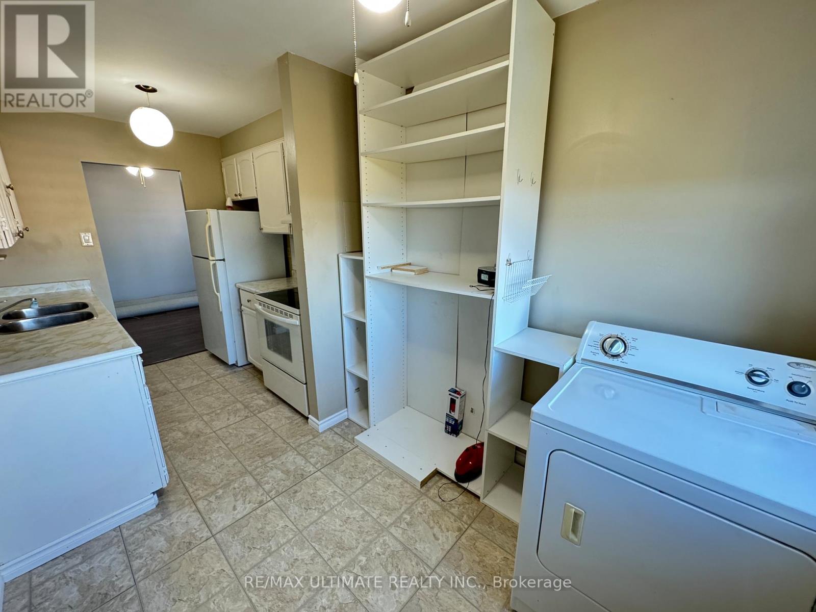 1004 - 966 Inverhouse Drive, Mississauga, Ontario  L5J 4B6 - Photo 14 - W12501588