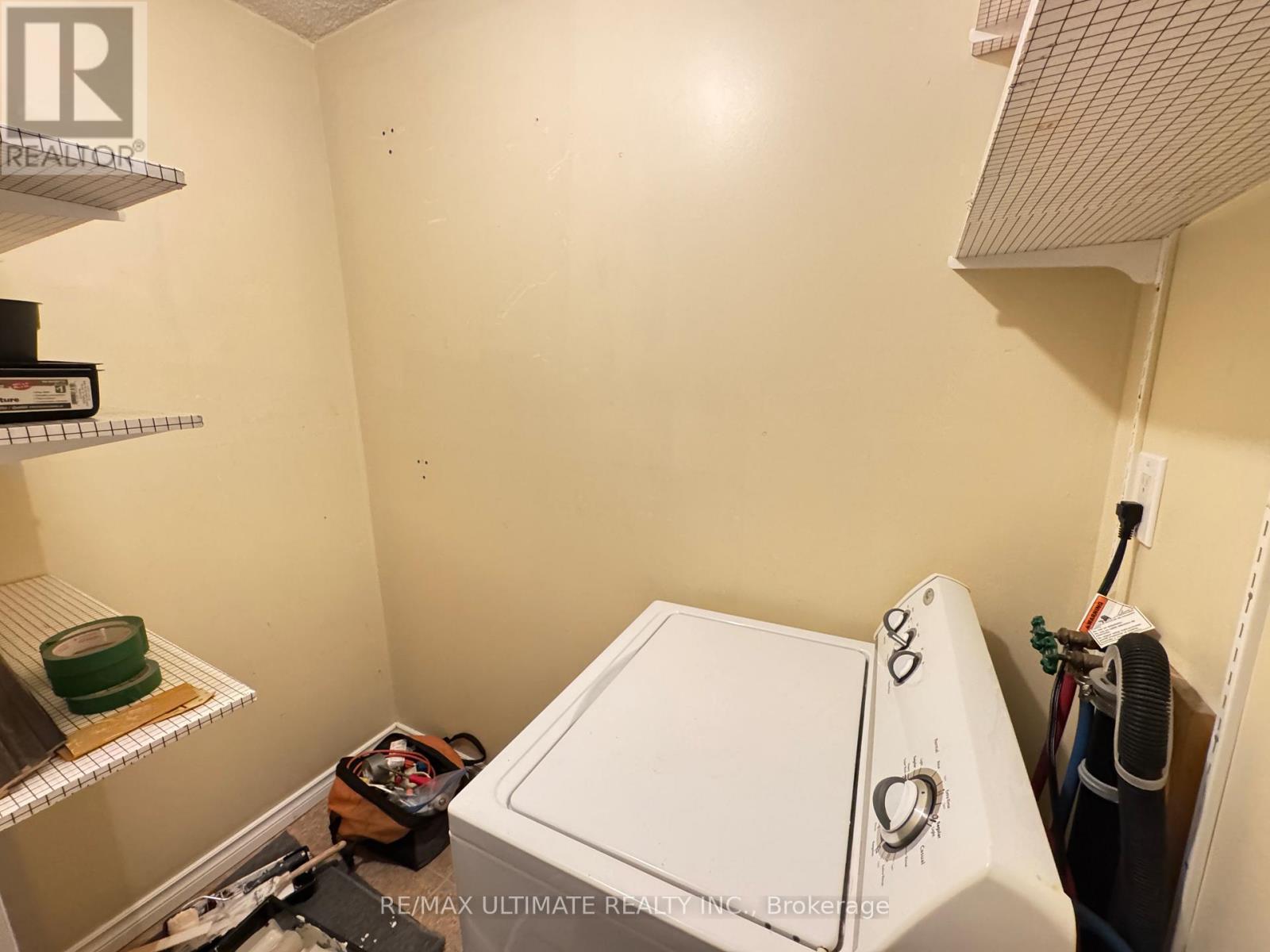 1004 - 966 Inverhouse Drive, Mississauga, Ontario  L5J 4B6 - Photo 16 - W12501588