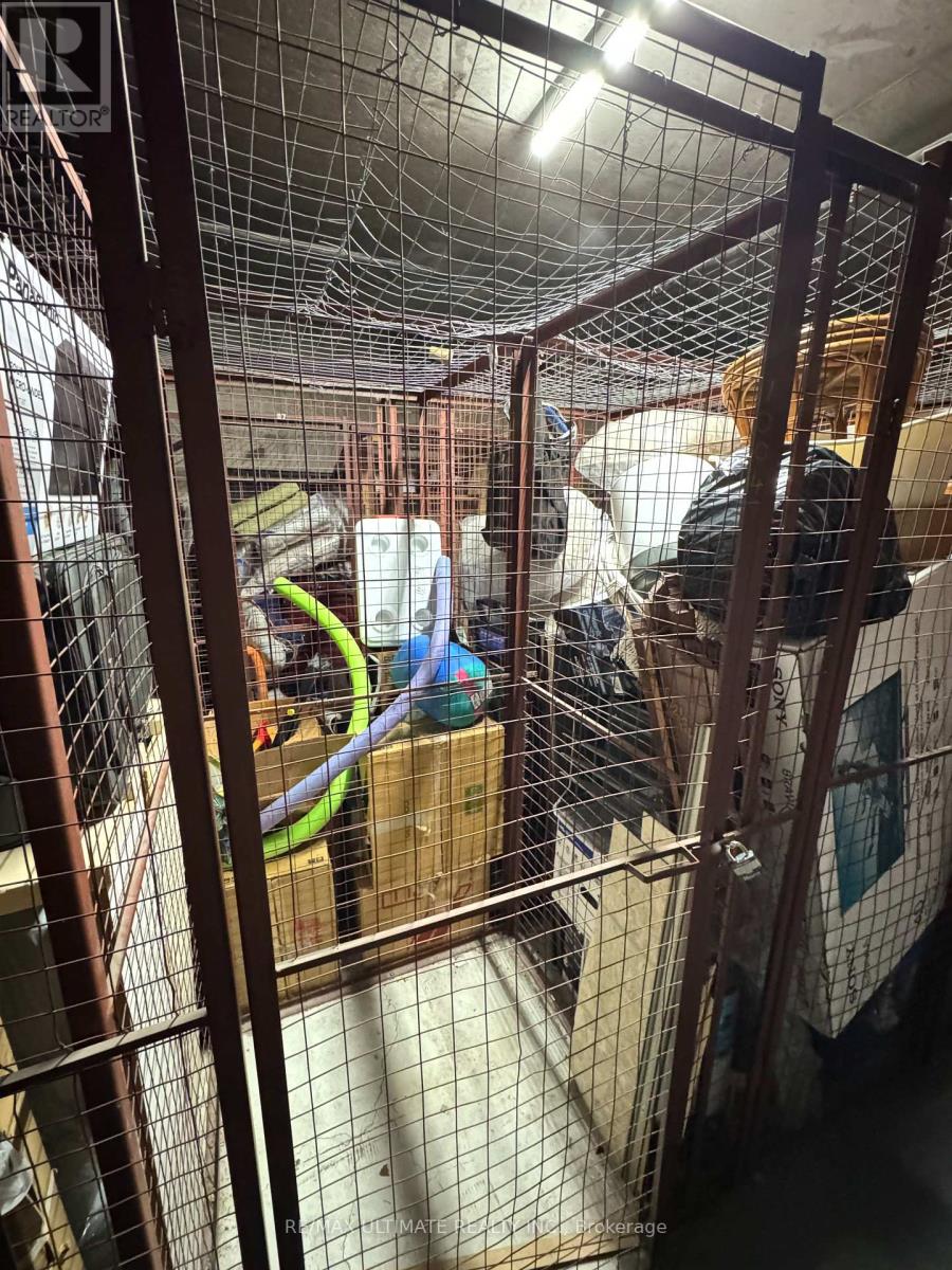 1004 - 966 Inverhouse Drive, Mississauga, Ontario  L5J 4B6 - Photo 23 - W12501588