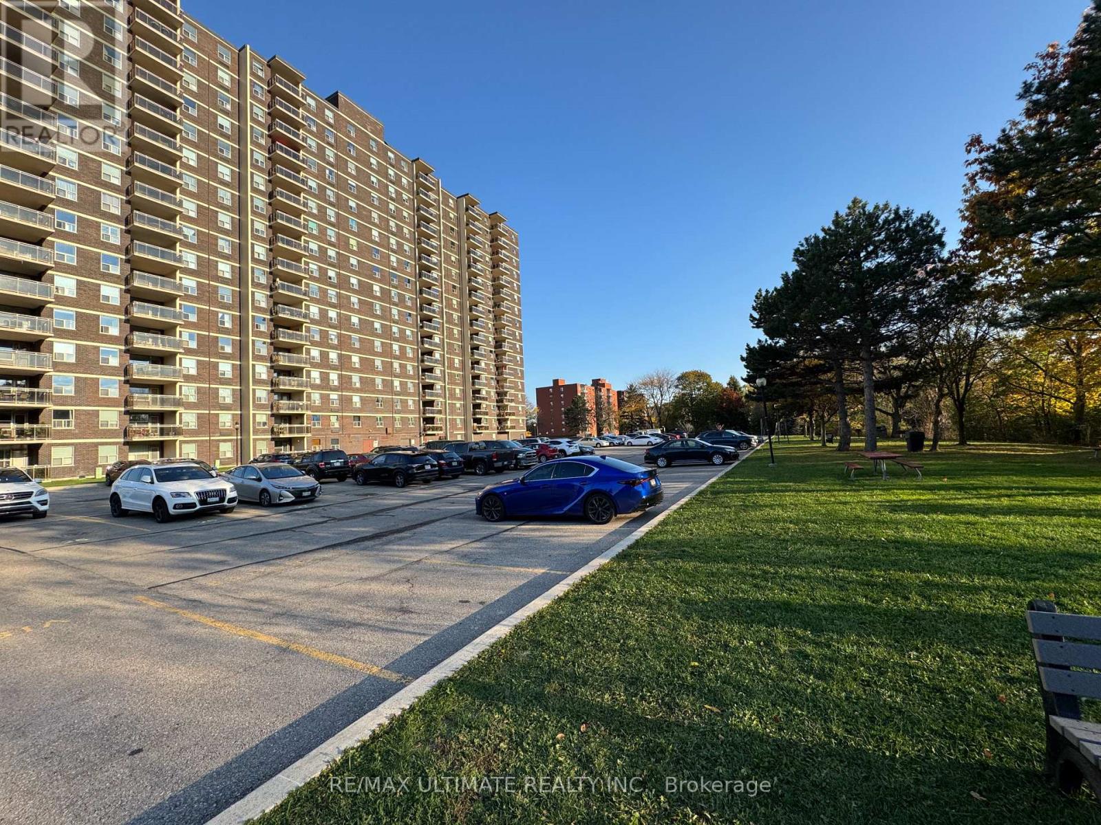 1004 - 966 Inverhouse Drive, Mississauga, Ontario  L5J 4B6 - Photo 29 - W12501588