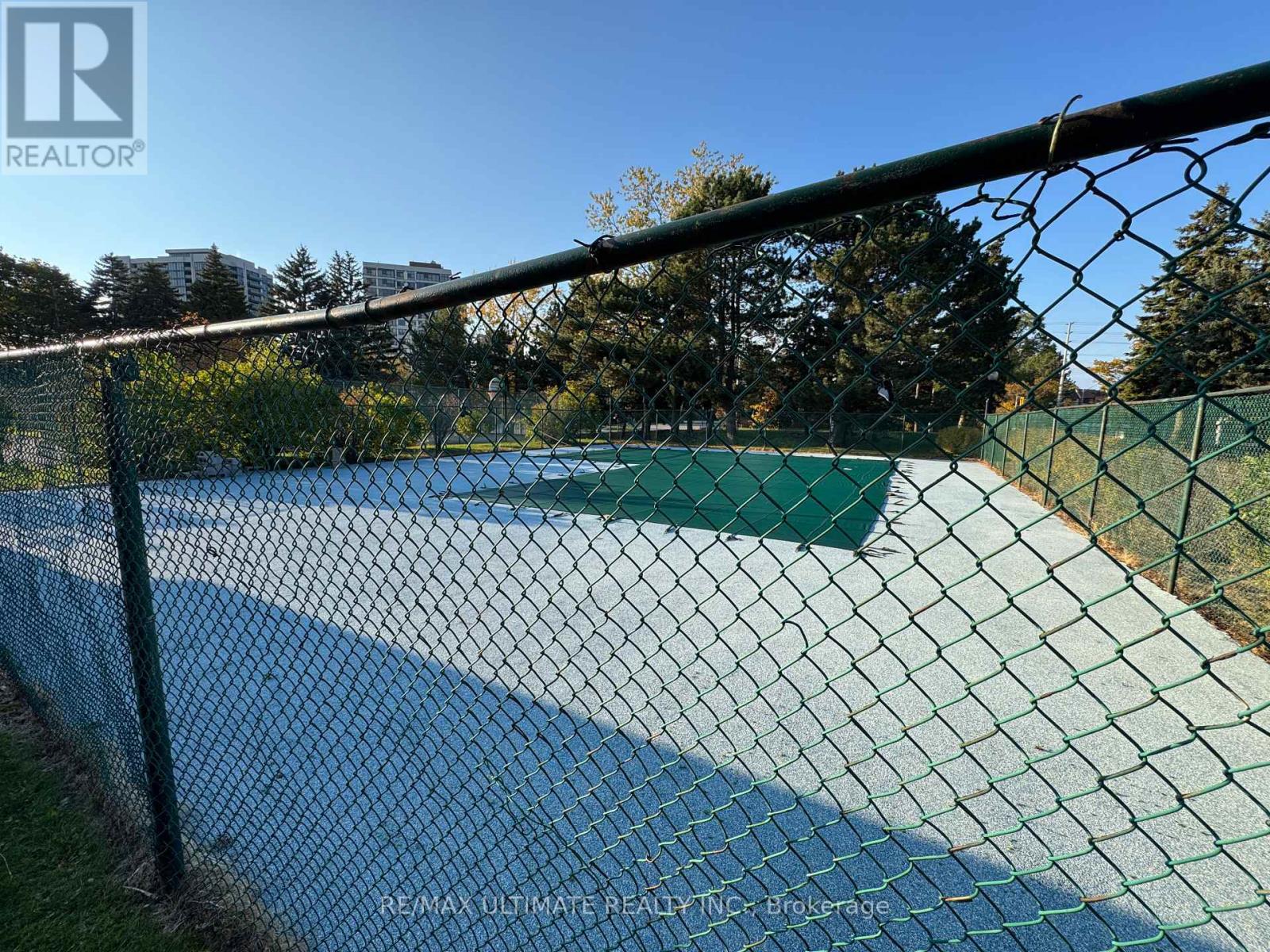 1004 - 966 Inverhouse Drive, Mississauga, Ontario  L5J 4B6 - Photo 31 - W12501588