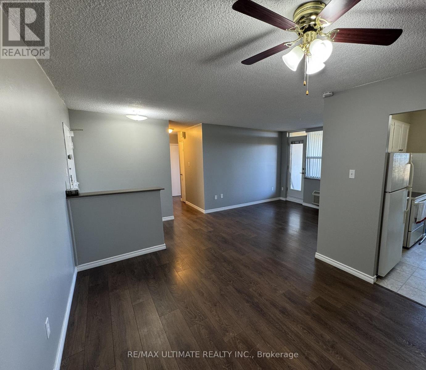 1004 - 966 Inverhouse Drive, Mississauga, Ontario  L5J 4B6 - Photo 7 - W12501588