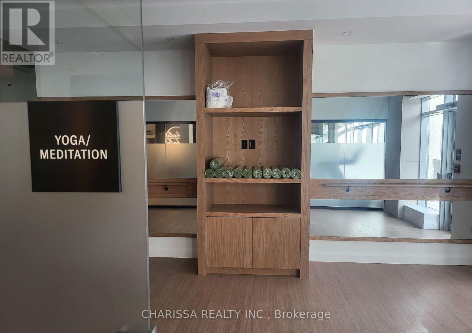 220 - 3250 Carding Mill Trail, Oakville, Ontario  L6M 1L3 - Photo 3 - W12501594