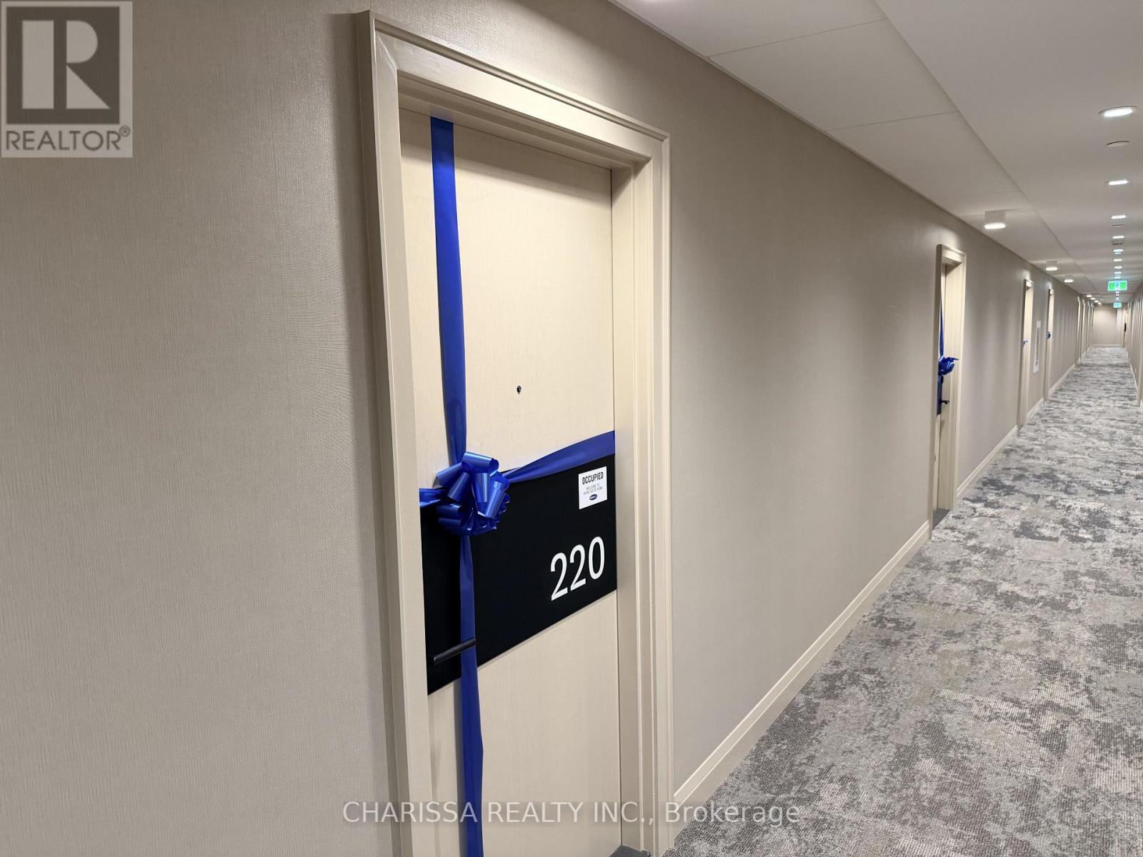 220 - 3250 Carding Mill Trail, Oakville, Ontario  L6M 1L3 - Photo 5 - W12501594