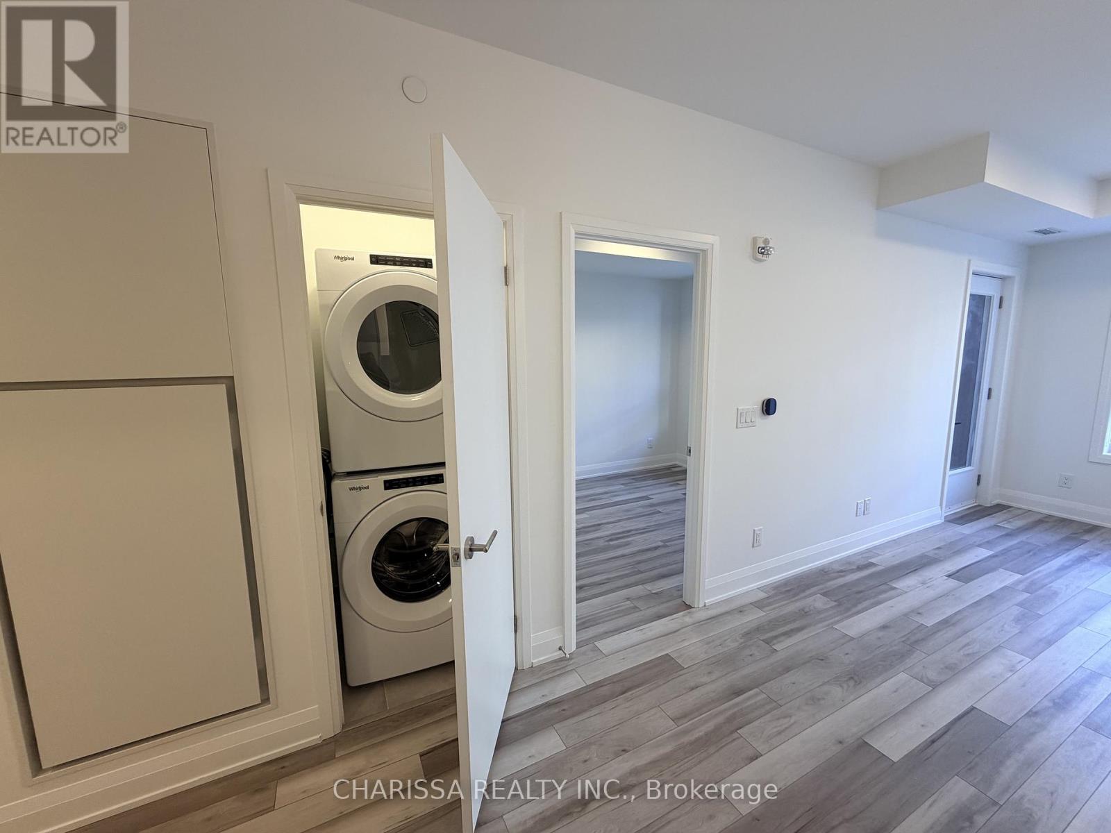 220 - 3250 Carding Mill Trail, Oakville, Ontario  L6M 1L3 - Photo 7 - W12501594