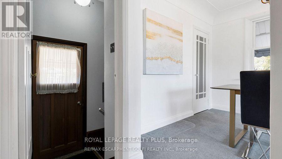 676 Walker's Line, Burlington, Ontario  L7N 2E7 - Photo 10 - W12501600