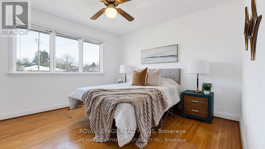 676 Walker's Line, Burlington, Ontario  L7N 2E7 - Photo 13 - W12501600