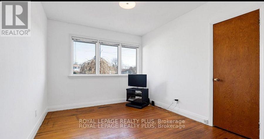 676 Walker's Line, Burlington, Ontario  L7N 2E7 - Photo 18 - W12501600