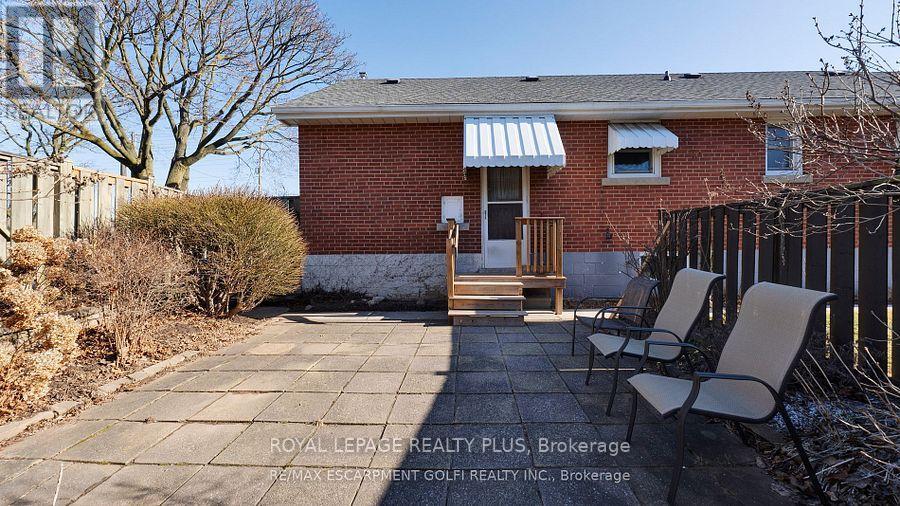 676 Walker's Line, Burlington, Ontario  L7N 2E7 - Photo 21 - W12501600