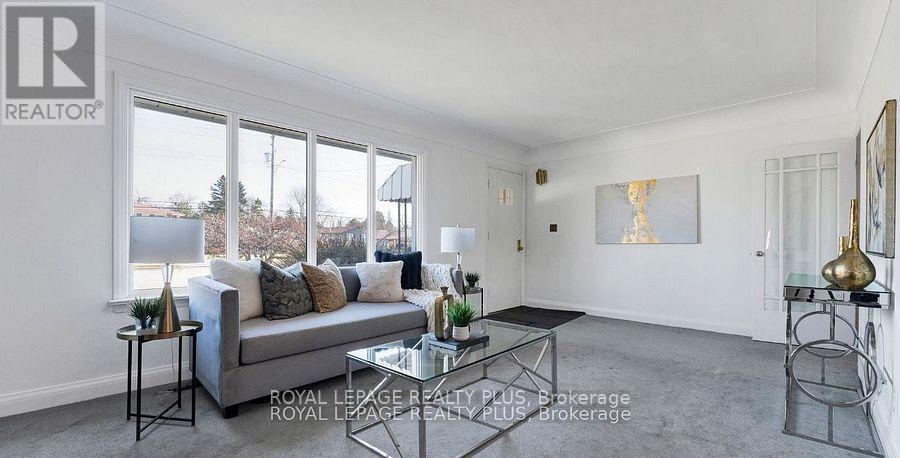 676 Walker's Line, Burlington, Ontario  L7N 2E7 - Photo 4 - W12501600