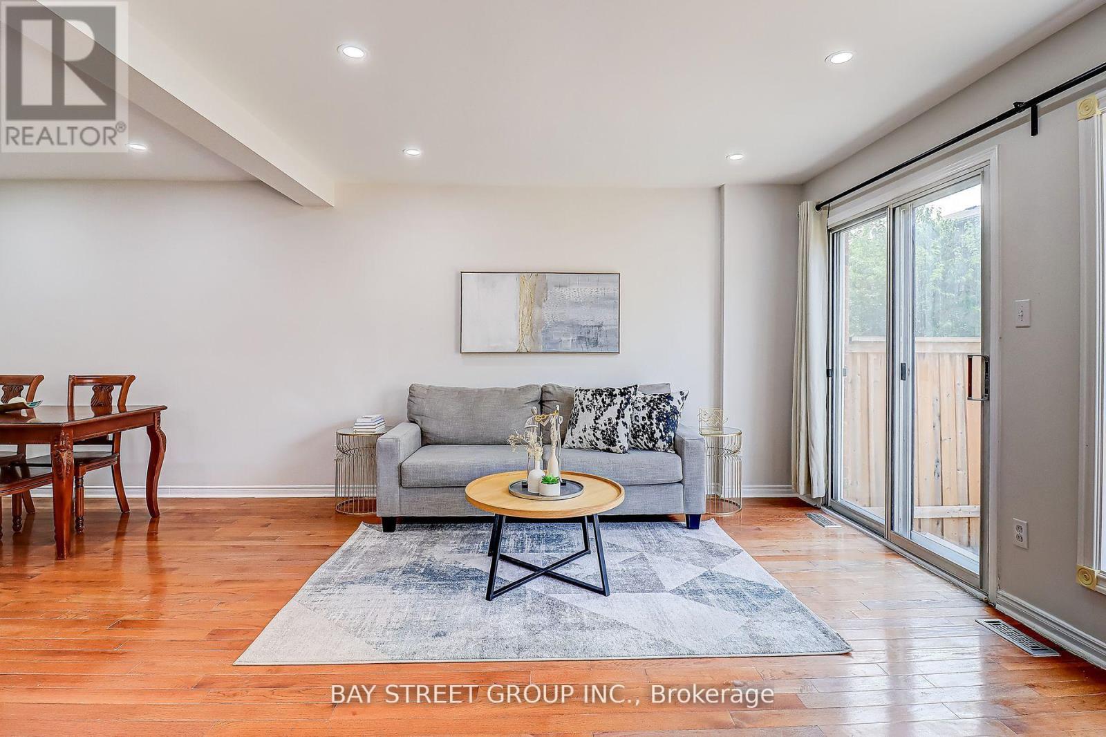 679 Constellation Drive, Mississauga, Ontario  L5R 2V9 - Photo 15 - W12501618