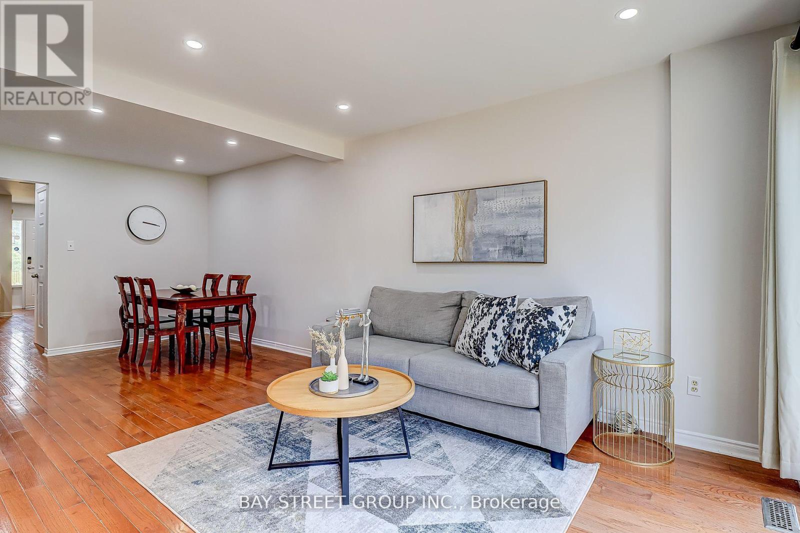 679 Constellation Drive, Mississauga, Ontario  L5R 2V9 - Photo 16 - W12501618