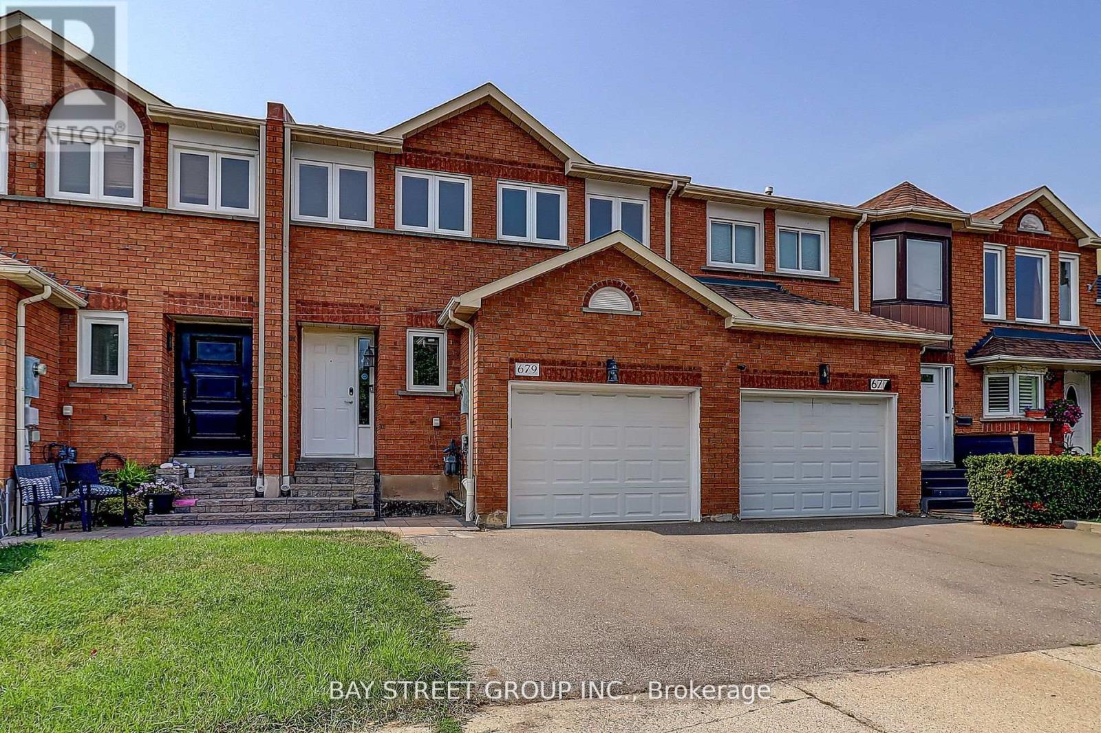 679 Constellation Drive, Mississauga, Ontario  L5R 2V9 - Photo 38 - W12501618