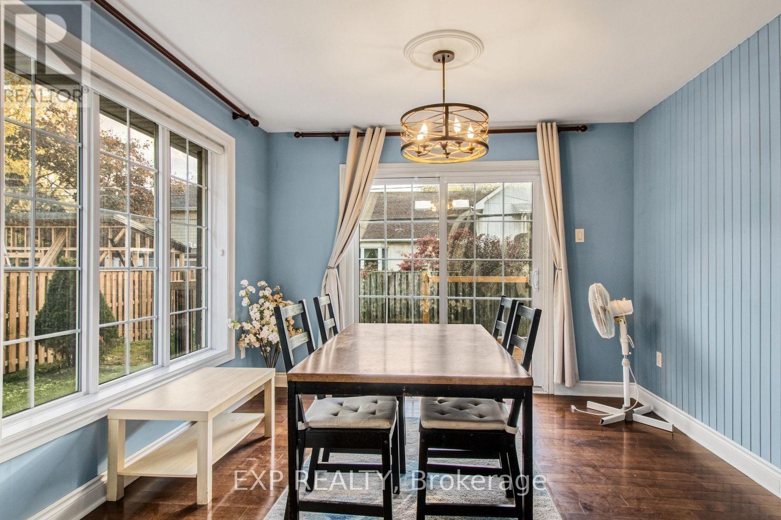 6 Erlesmere Avenue, Brampton (Brampton East), Ontario  L6W 2T5 - Photo 10 - W12501636