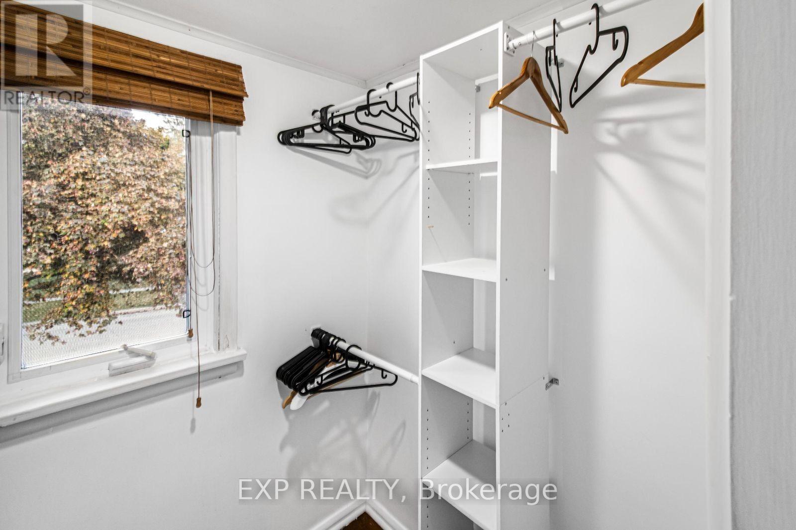 6 Erlesmere Avenue, Brampton (Brampton East), Ontario  L6W 2T5 - Photo 14 - W12501636