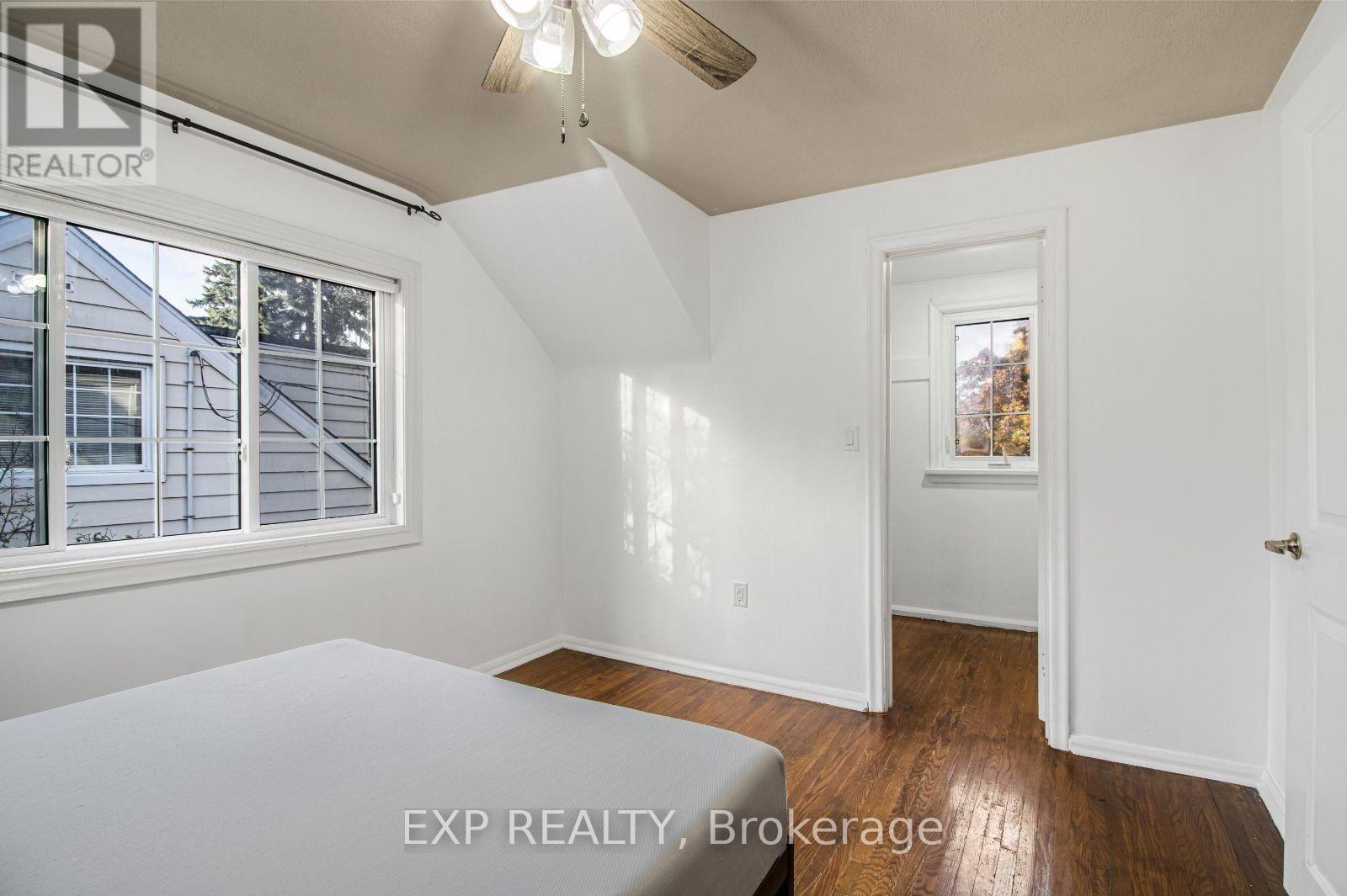 6 Erlesmere Avenue, Brampton (Brampton East), Ontario  L6W 2T5 - Photo 16 - W12501636