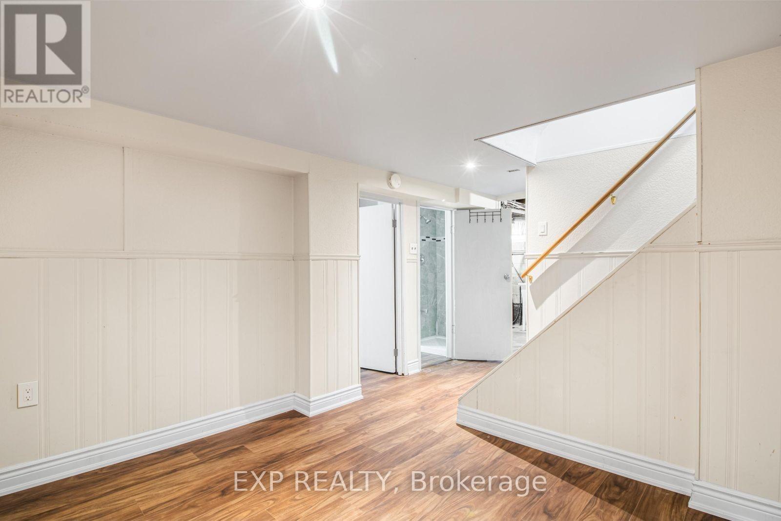 6 Erlesmere Avenue, Brampton (Brampton East), Ontario  L6W 2T5 - Photo 19 - W12501636