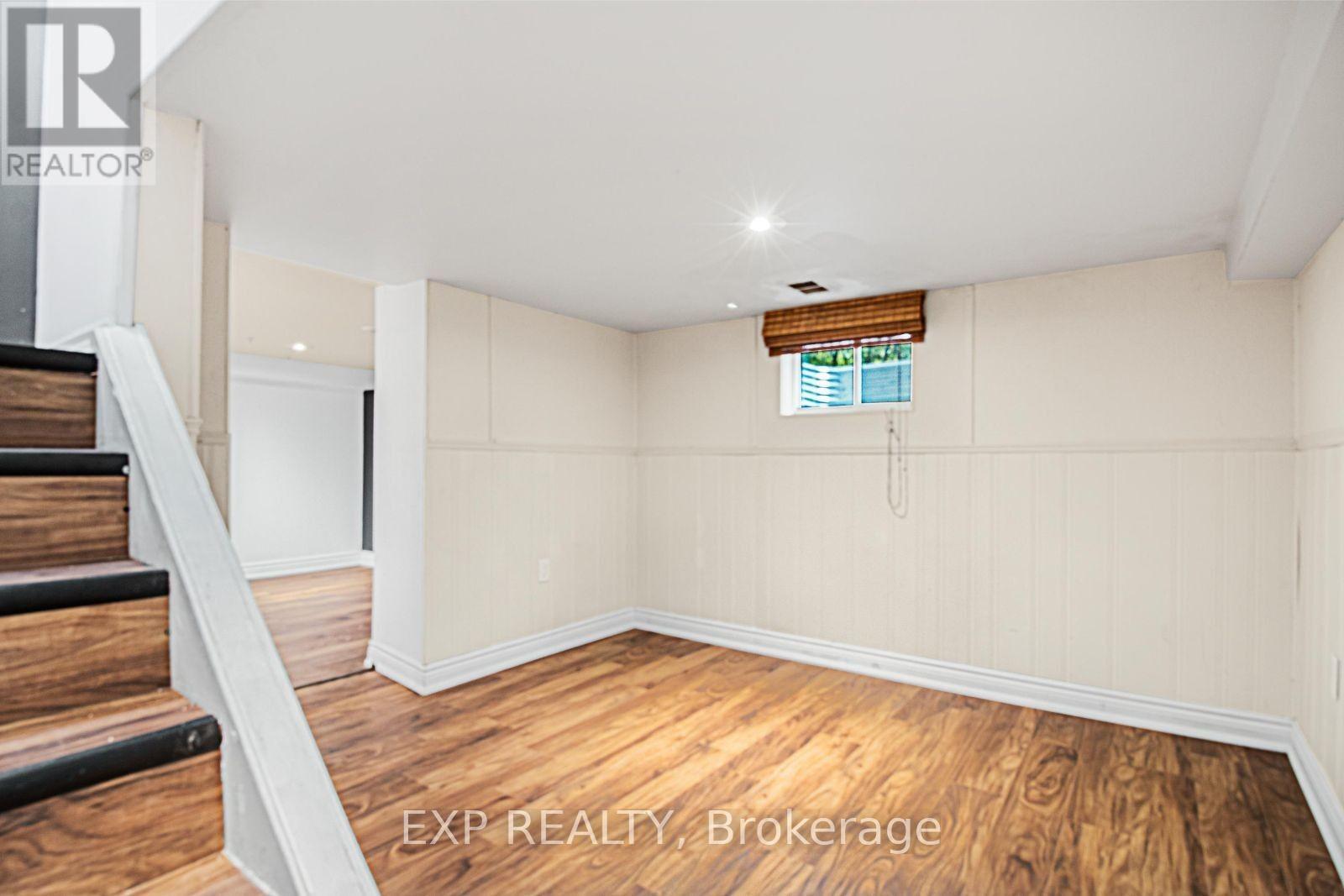 6 Erlesmere Avenue, Brampton (Brampton East), Ontario  L6W 2T5 - Photo 20 - W12501636