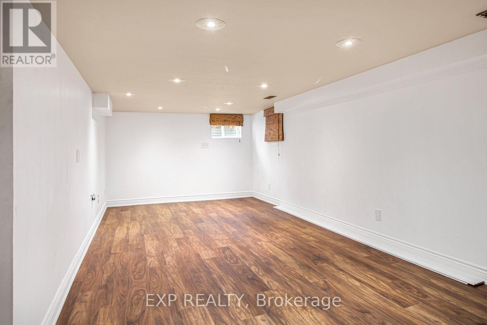 6 Erlesmere Avenue, Brampton (Brampton East), Ontario  L6W 2T5 - Photo 25 - W12501636