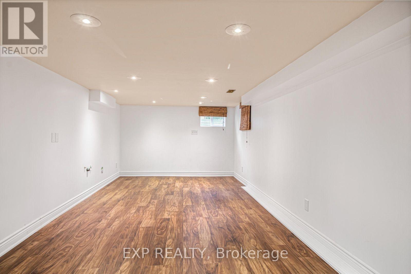 6 Erlesmere Avenue, Brampton (Brampton East), Ontario  L6W 2T5 - Photo 26 - W12501636