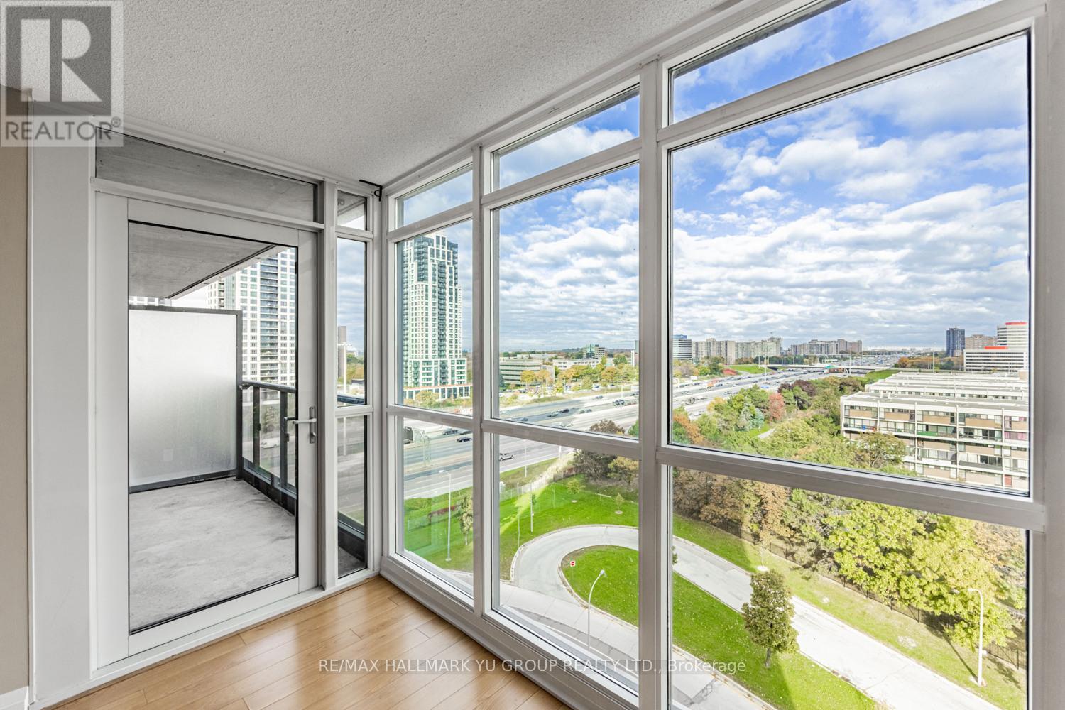 1008 - 1 Valhalla Inn Road, Toronto, Ontario  M9B 1S9 - Photo 13 - W12501652