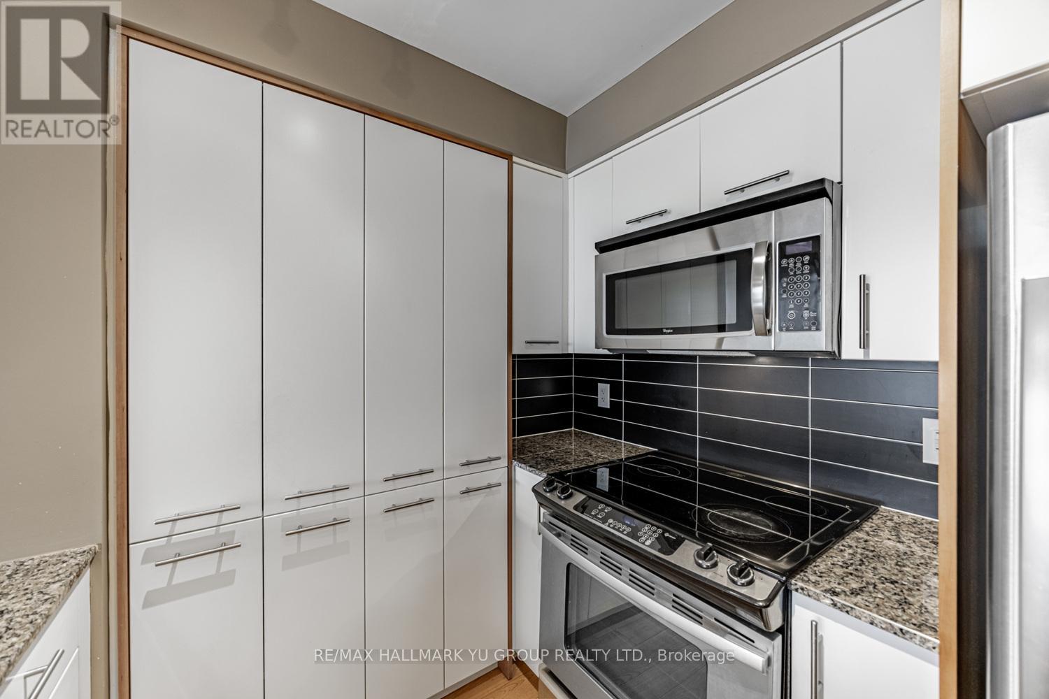 1008 - 1 Valhalla Inn Road, Toronto, Ontario  M9B 1S9 - Photo 6 - W12501652