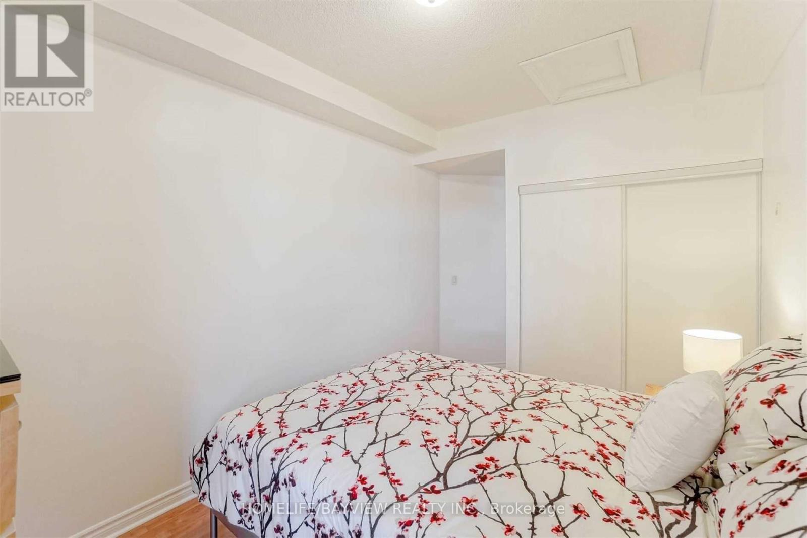 21 - 9 Pine Street, Toronto, Ontario  M9N 0A6 - Photo 19 - W12501658