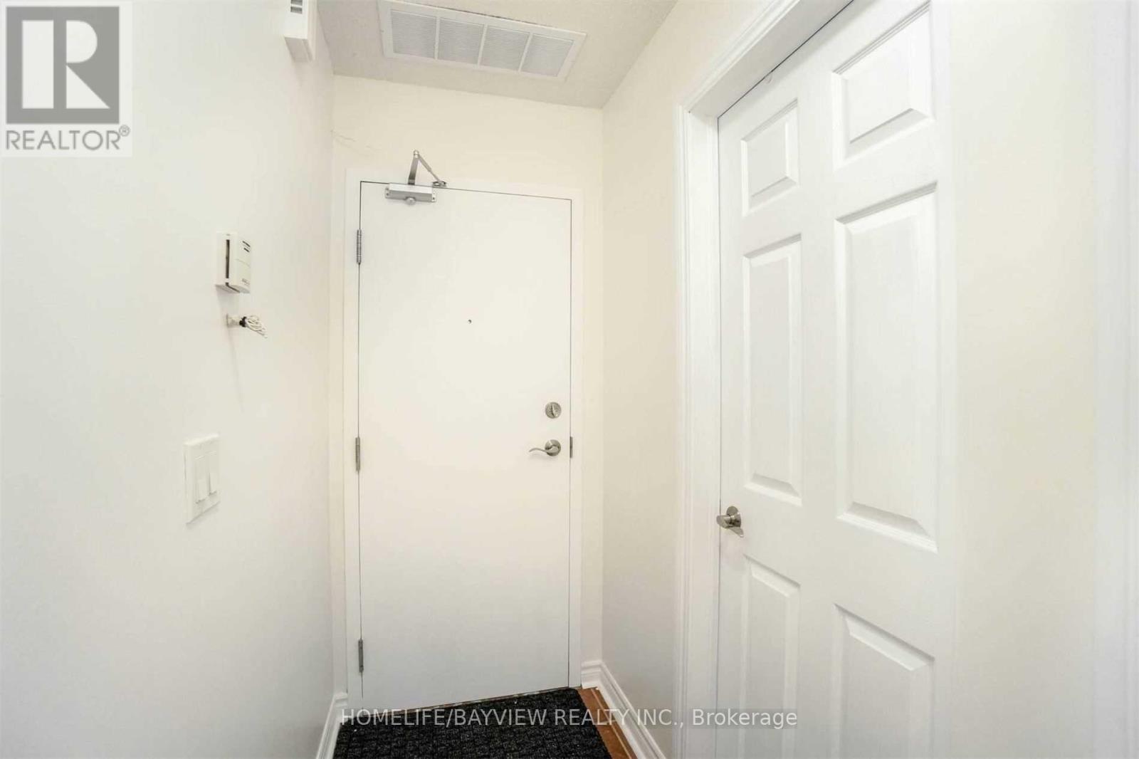 21 - 9 Pine Street, Toronto, Ontario  M9N 0A6 - Photo 4 - W12501658