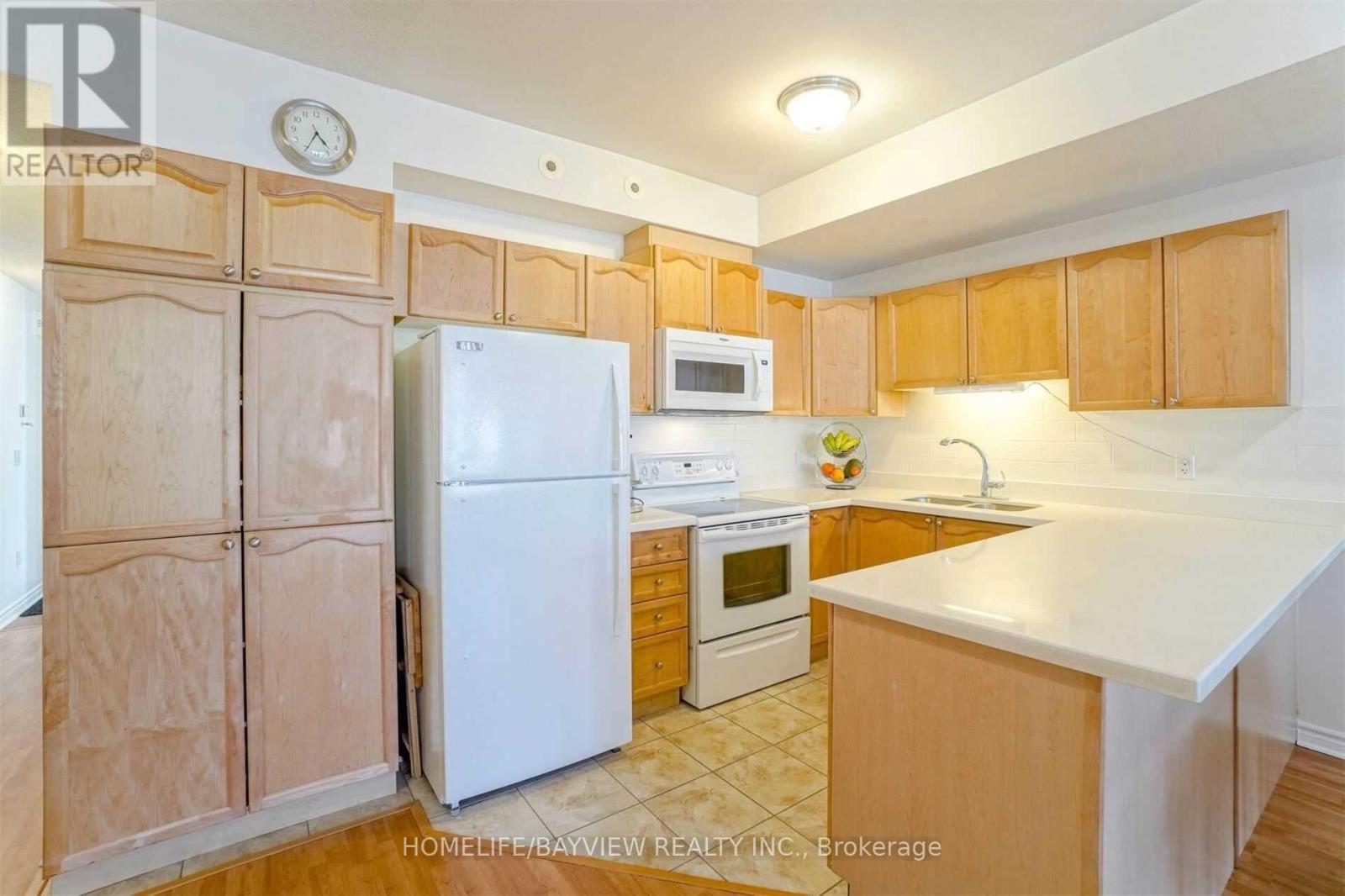 21 - 9 Pine Street, Toronto, Ontario  M9N 0A6 - Photo 5 - W12501658