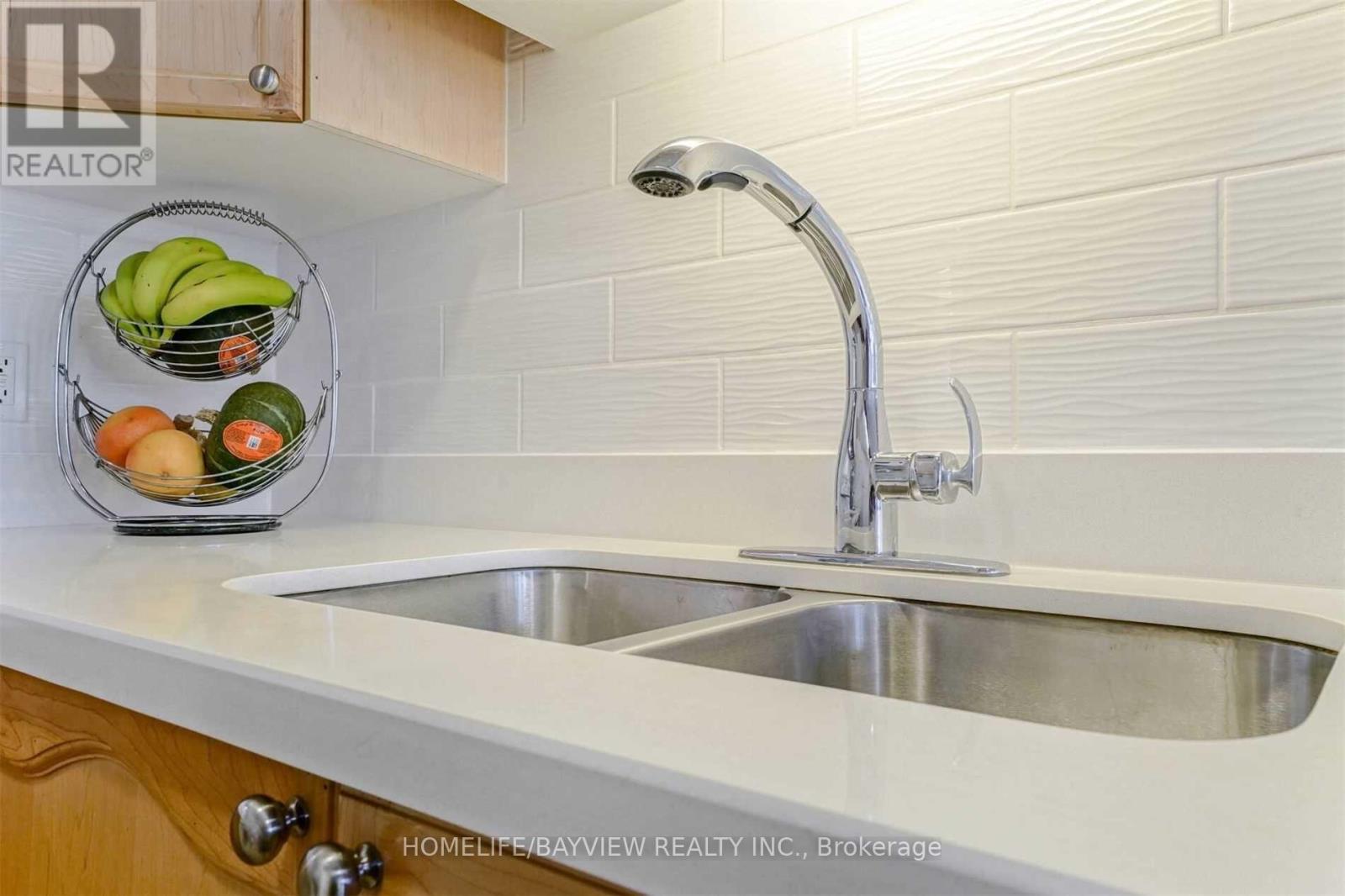 21 - 9 Pine Street, Toronto, Ontario  M9N 0A6 - Photo 7 - W12501658