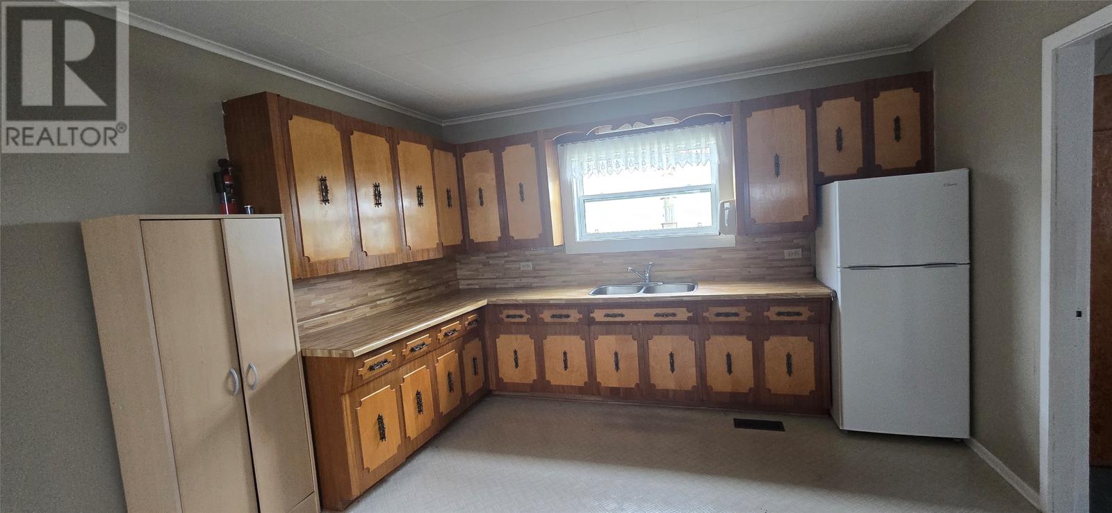 50 Elizabeth Avenue, Grand Bank, Newfoundland & Labrador  A0E 1W0 - Photo 6 - 1291016