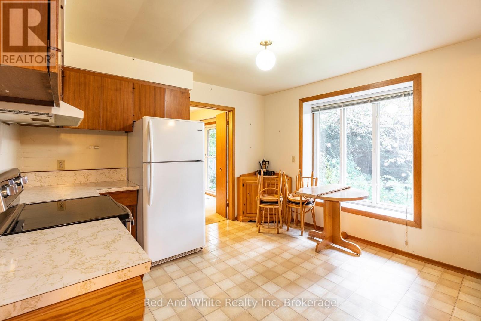 346 Jerseyville Road W, Hamilton, Ontario  L9G 3L6 - Photo 12 - X12393259