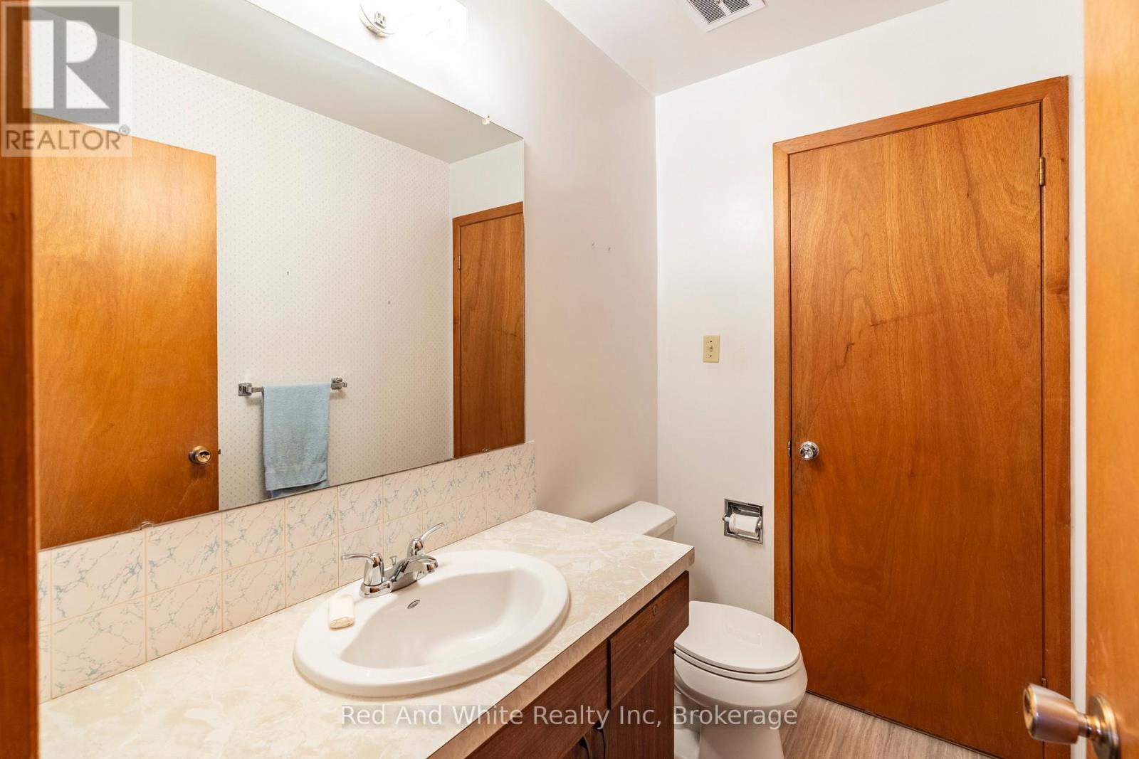 346 Jerseyville Road W, Hamilton, Ontario  L9G 3L6 - Photo 14 - X12393259