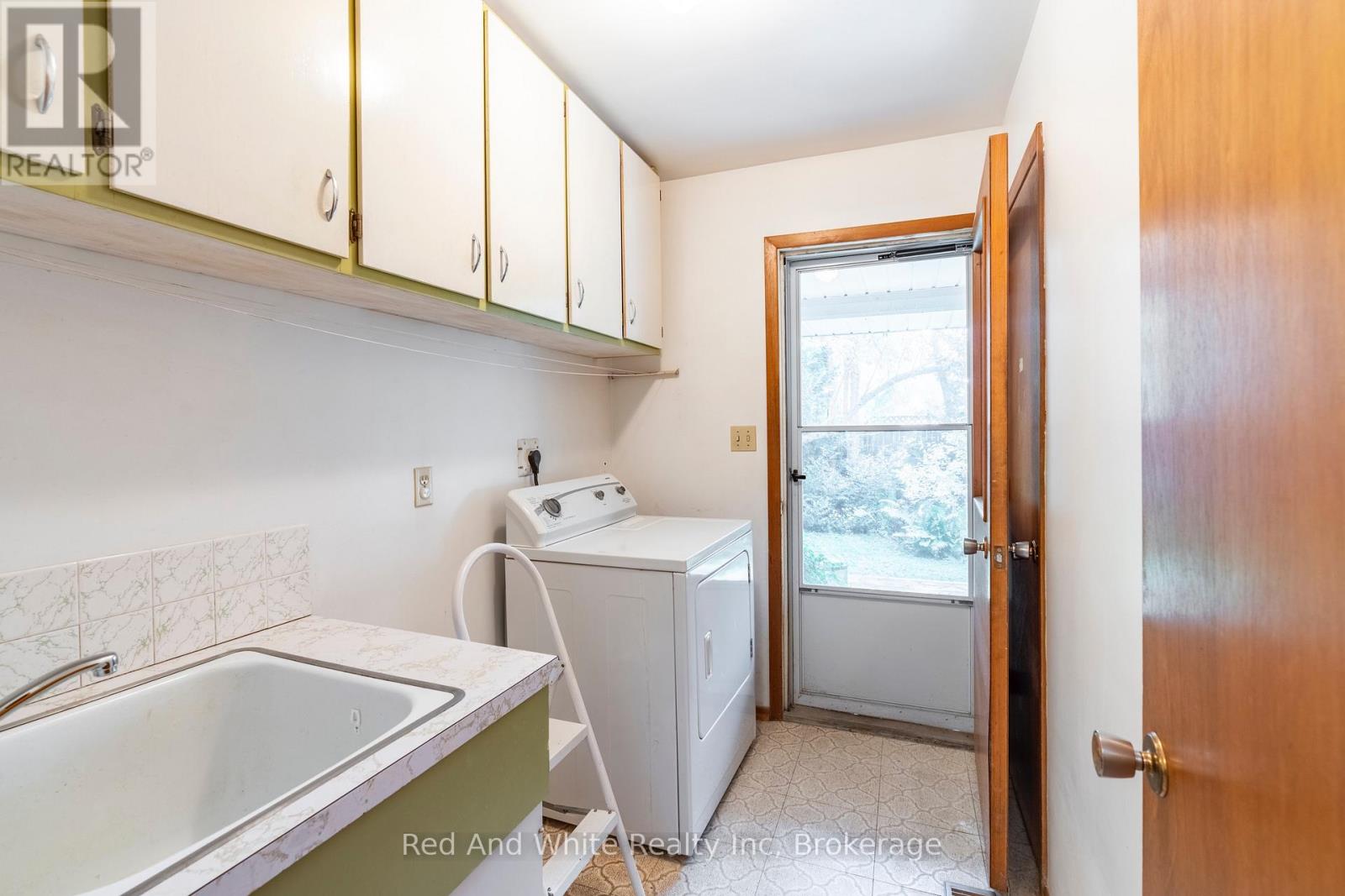 346 Jerseyville Road W, Hamilton, Ontario  L9G 3L6 - Photo 17 - X12393259